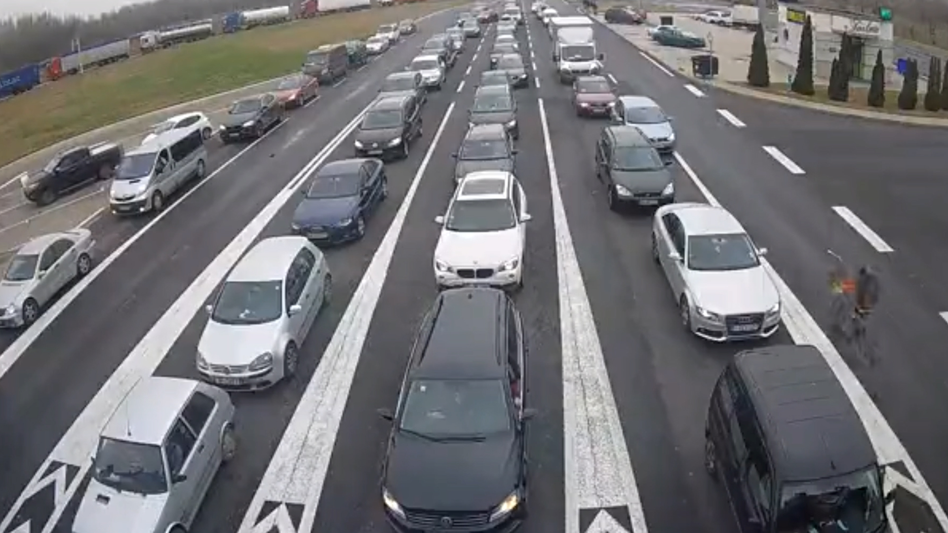 Guzve_na_ulasku_u_Srbiju_GP2