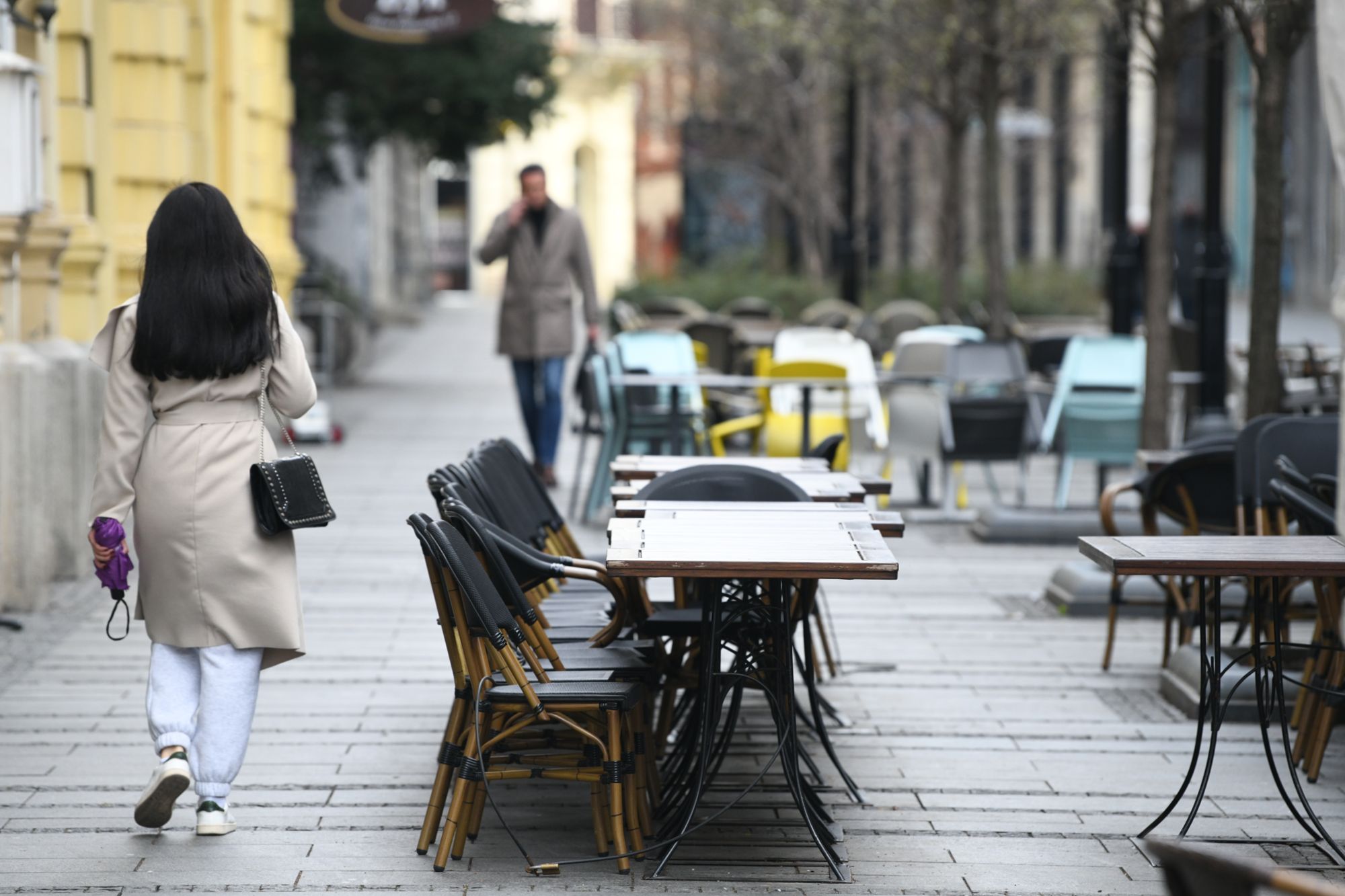 Beograd 16. mart 2021. Beogradske ulice dan pred zatvaranje, nove mere krecu od sutra usled posledica izazvanih koronavirusom Knez Mihailova prazna basta kafica Foto:Goran Srdanov