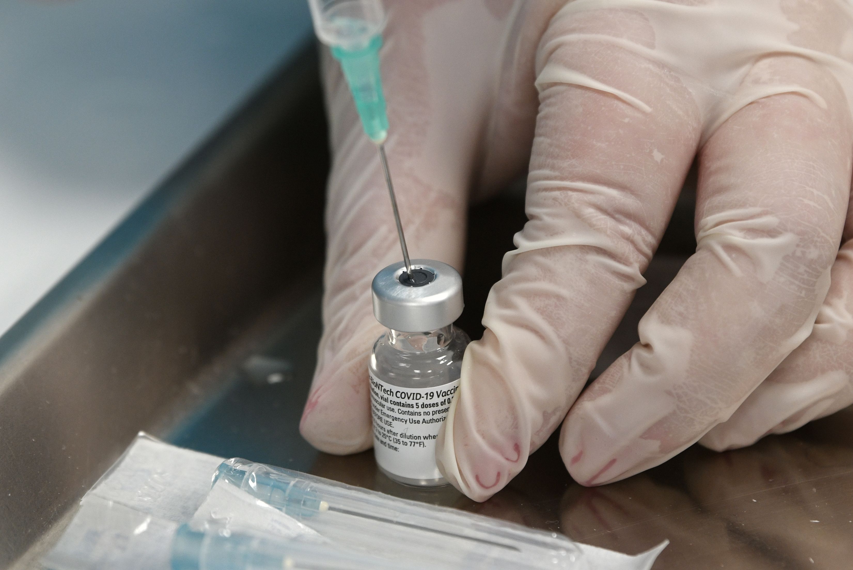 Beograd, 06.01.2021. Batajnica, kovid bolnica, vakcinacija lekara, vakcinisanje doktora, doktori vakcina Foto: Filip Krainčanić/Nova.rs