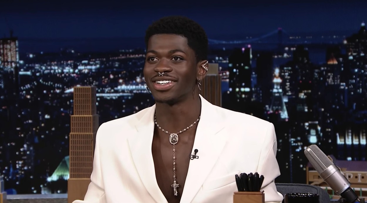 Lil Nas X shows his full un-aired SNL pole dance during appearance on The Tonight Show