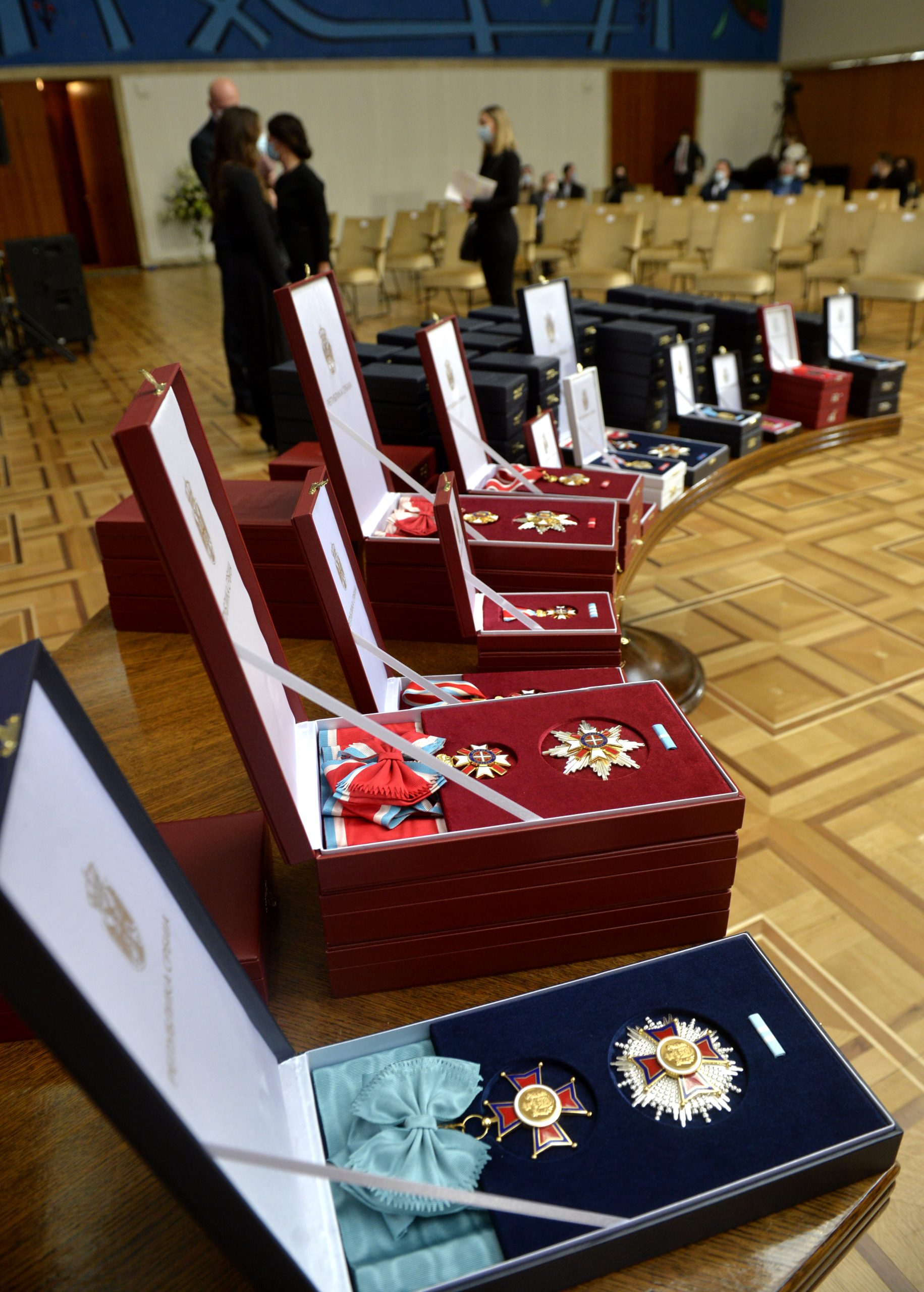 Beograd, 15. februara 2021. -Predsednik Srbije Aleksandar Vucic urucice danas, povodom Dana drzavnosti Srbije, odlikovanja zasluznim pojedincima i institucijama, saopsteno je iz Predsednistva Srbije. FOTO TANJUG/ RADE PRELIC/ nr