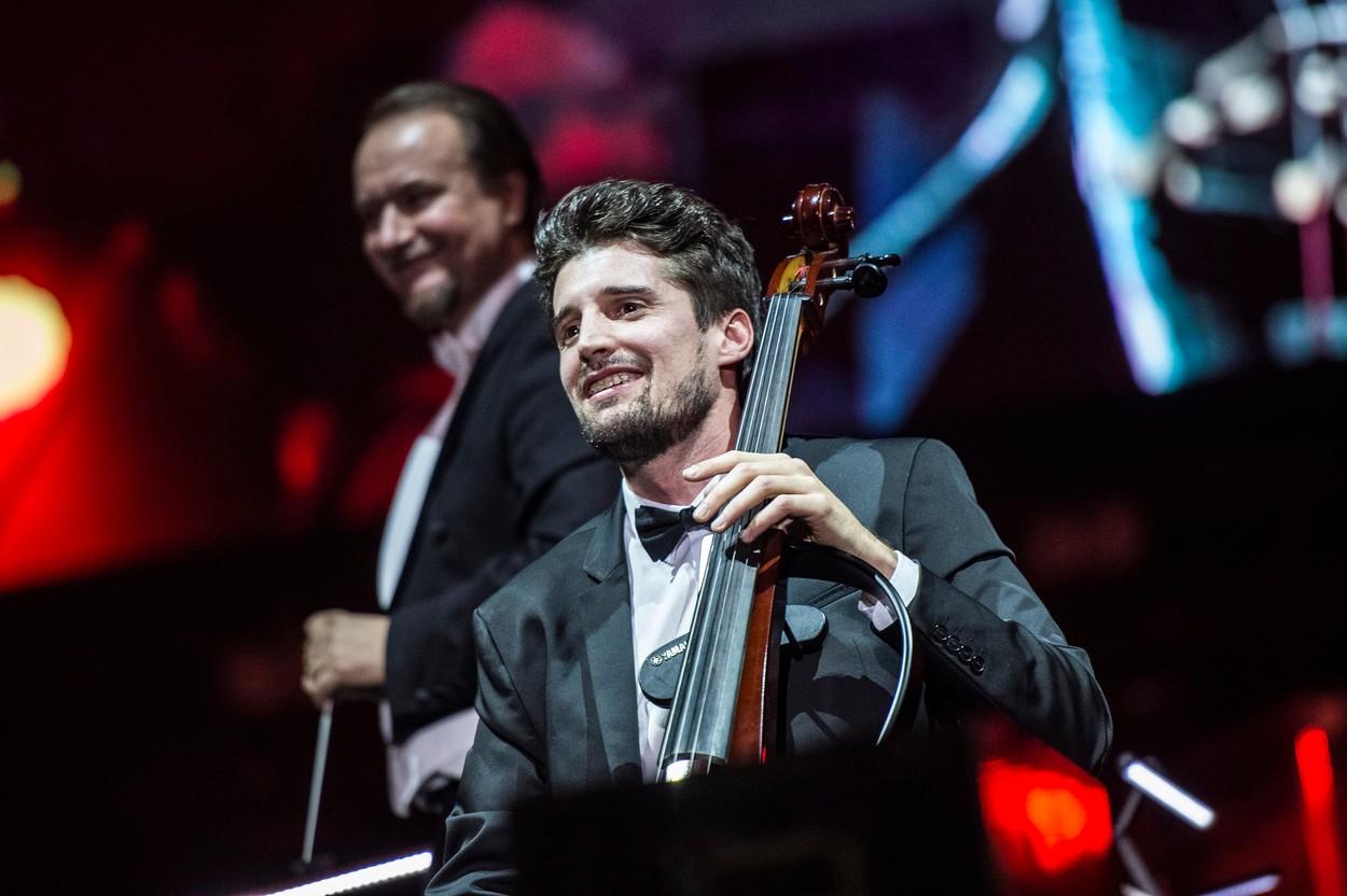 2Cellos in concert