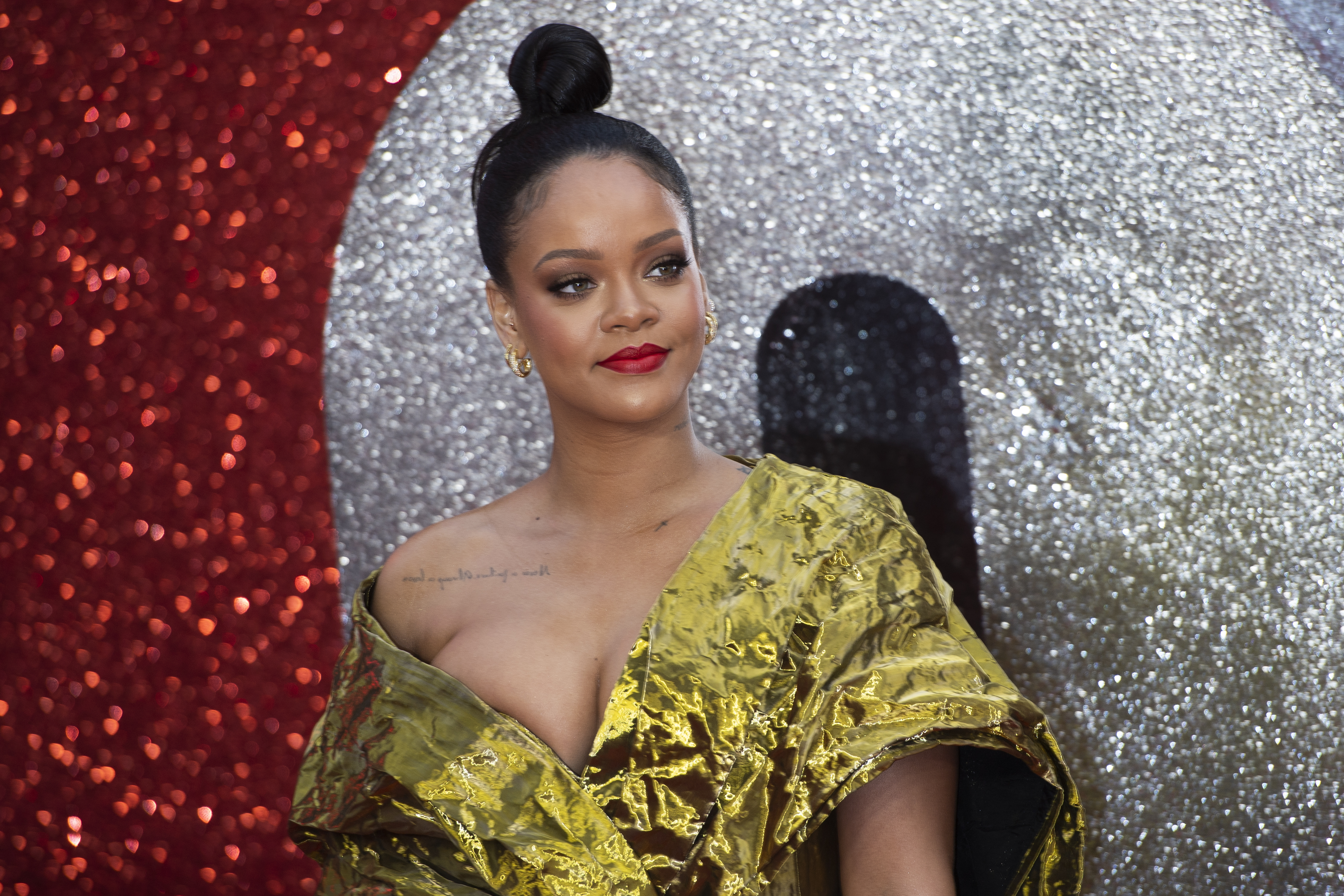 epa06805470 Barbadian singer and actress Rihanna attends the European Premiere of 'Oceans 8' in Leicester Square, central London, Britain, 13 June 2018. The film opens in British cinemas on 18 June 2018.  EPA-EFE/WILL OLIVER