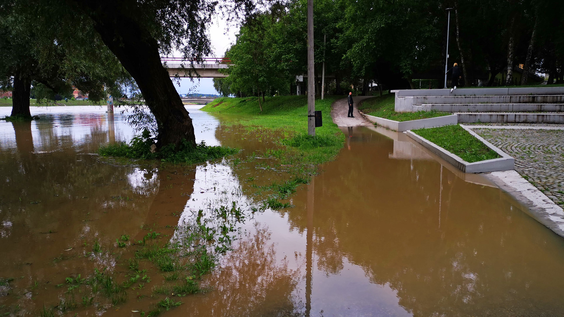Čačak - Obeležena sedmogodišnjica poplave poslala Ljubica Sokic dopisnica iz Cacka i okoline