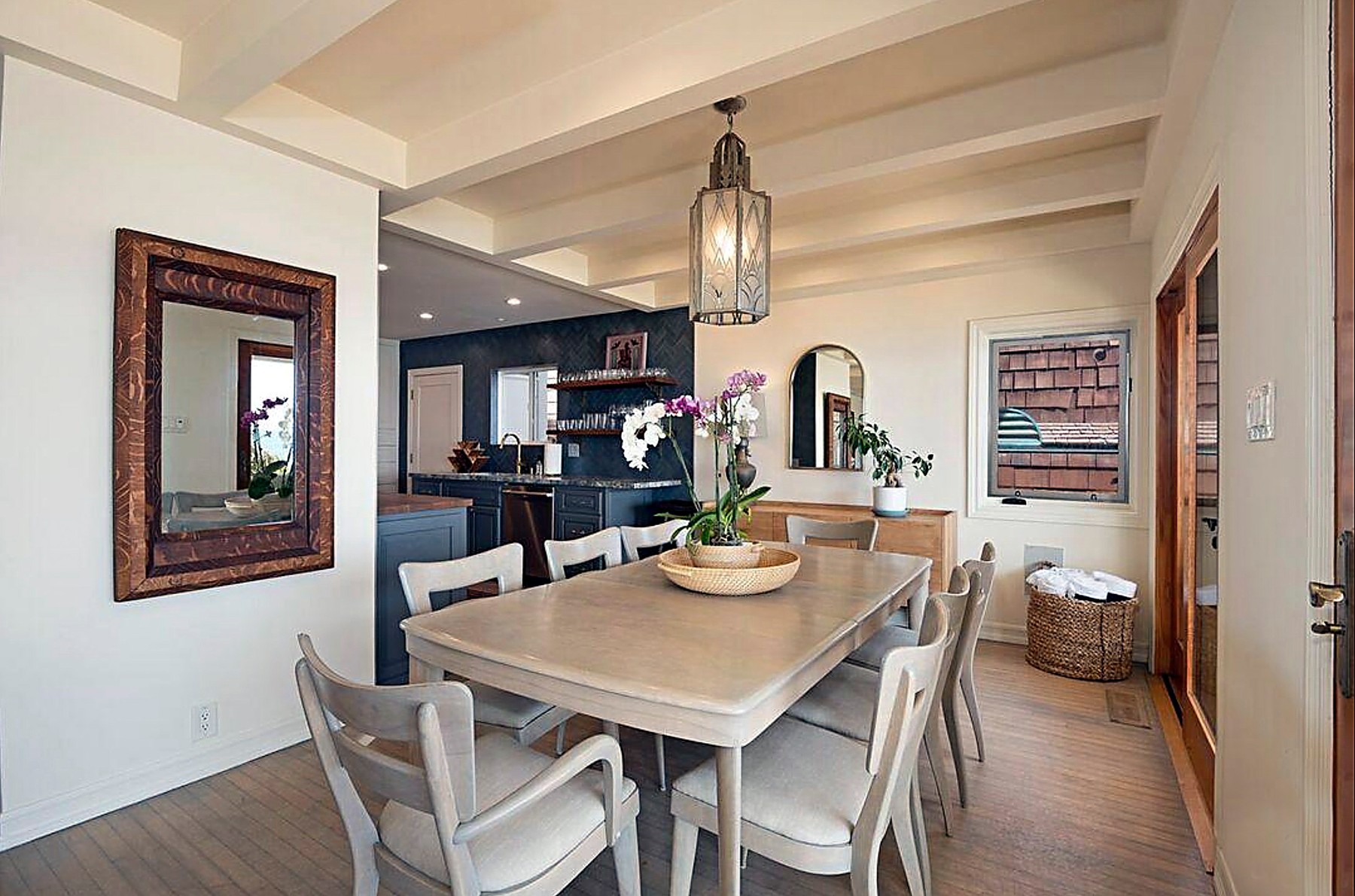 Leonardo DiCaprio Is Selling a Malibu Beach House For $10 Million Dollars