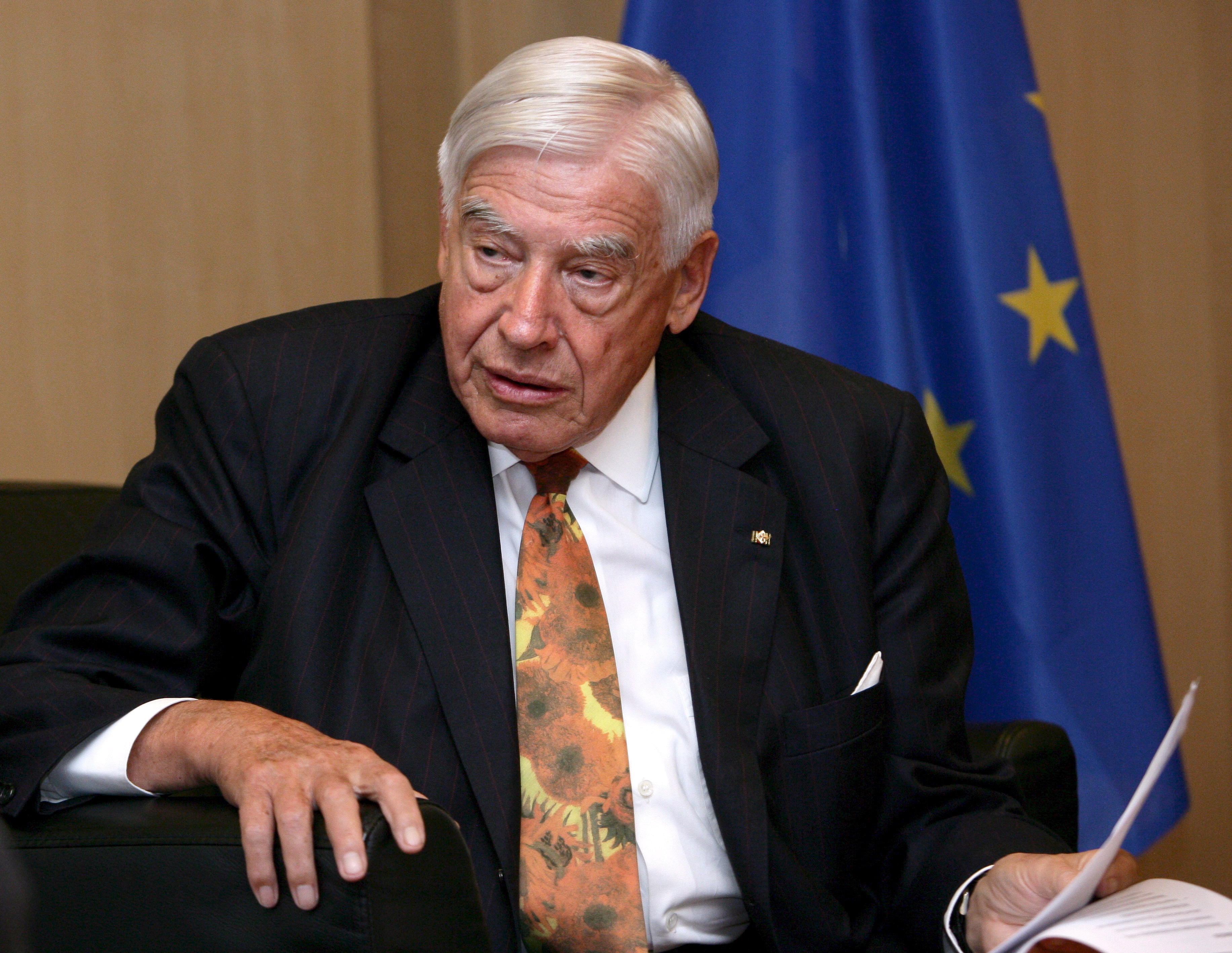 SOLANA MEETS SCHWARZ-SCHILLING