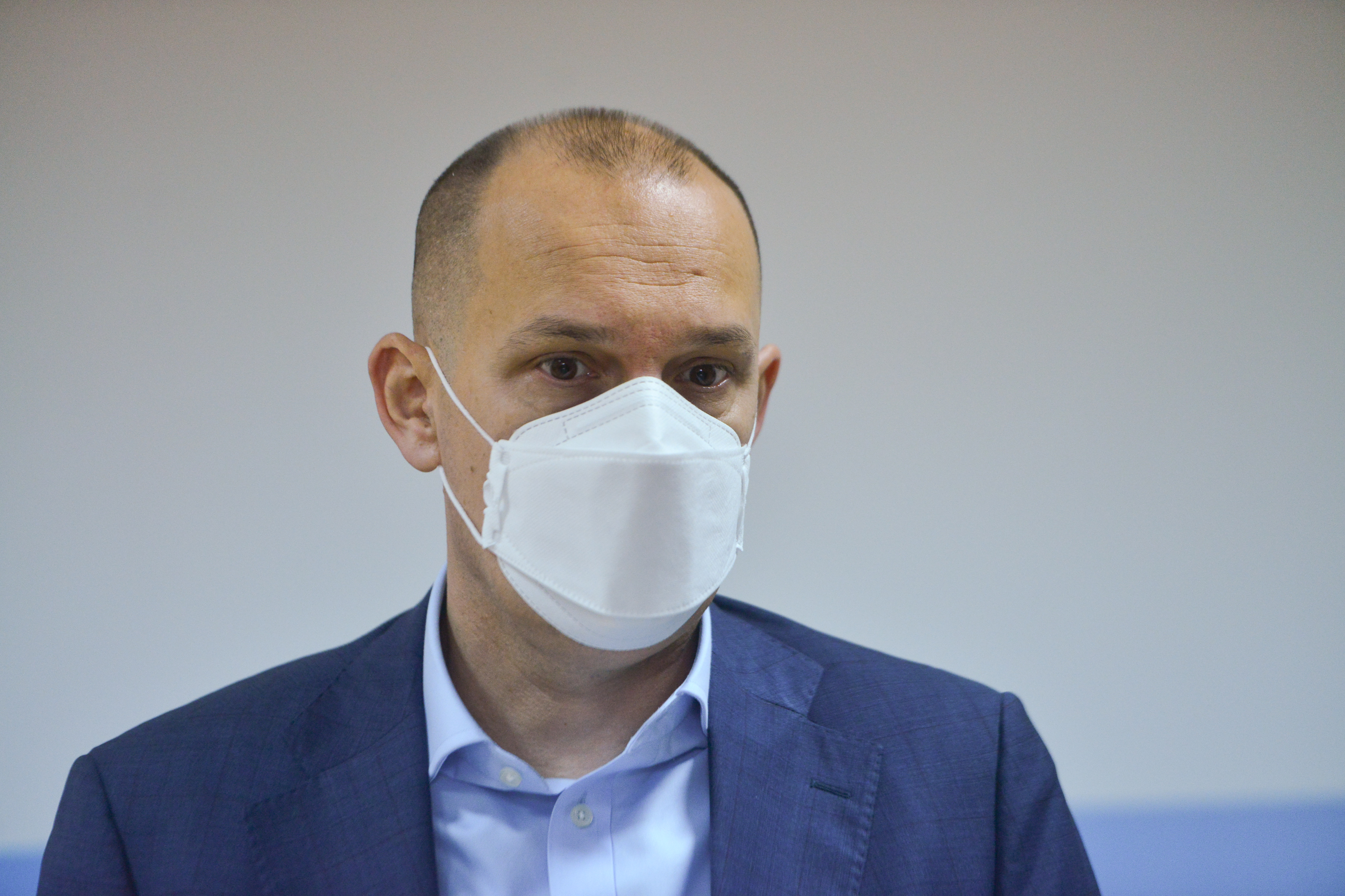 Beograd, 18. marta 2021.-Ministar zdravlja Zlatibor Loncar  daje izjavu nakon obilaska dece koja se oporavljaju od pozara koji se dogodio pre nekoliko dana na Cukarici. FOTO TANJUG/ STRAHINJA ACIMOVIC/ nr