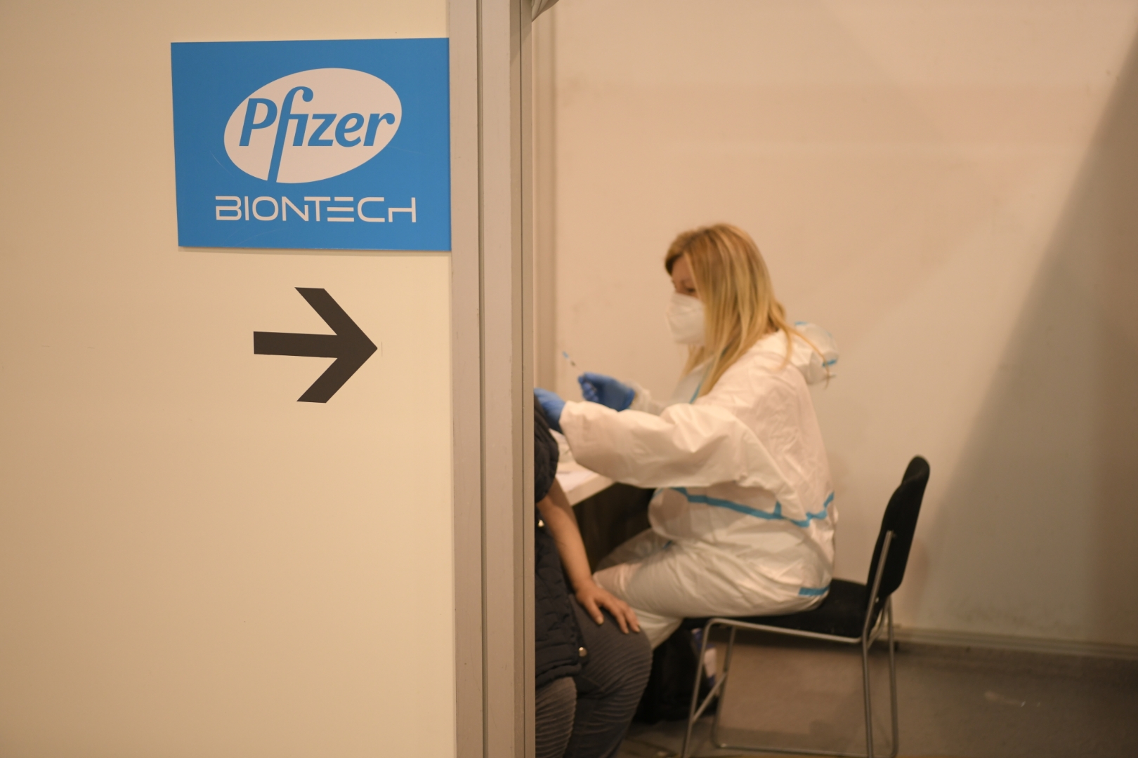 Beograd 27. mart 2021. Vakcinacija na beogradskom sajmu, vakcina Foto:Dragan Mujan/Nova.rs