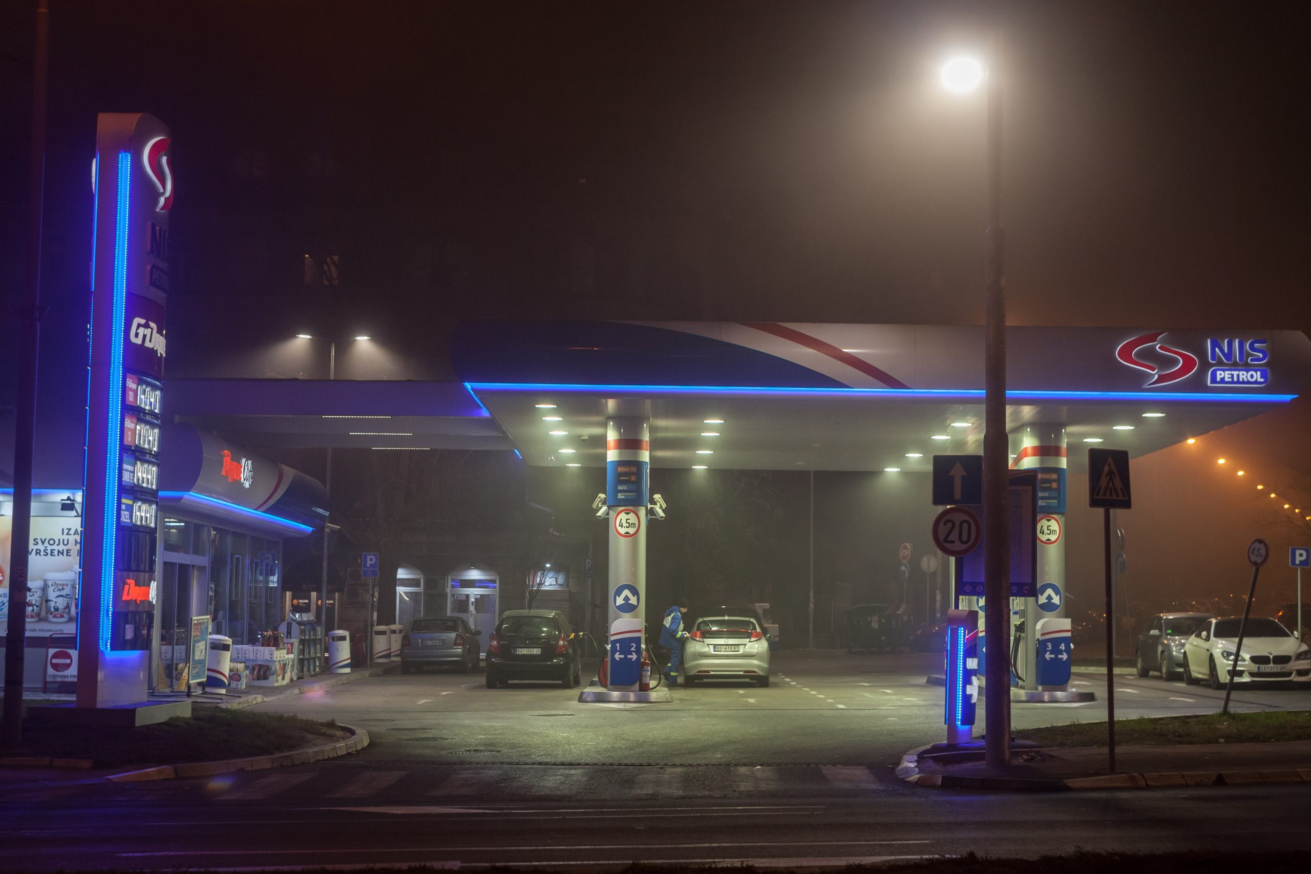 Nis petrol pumpa