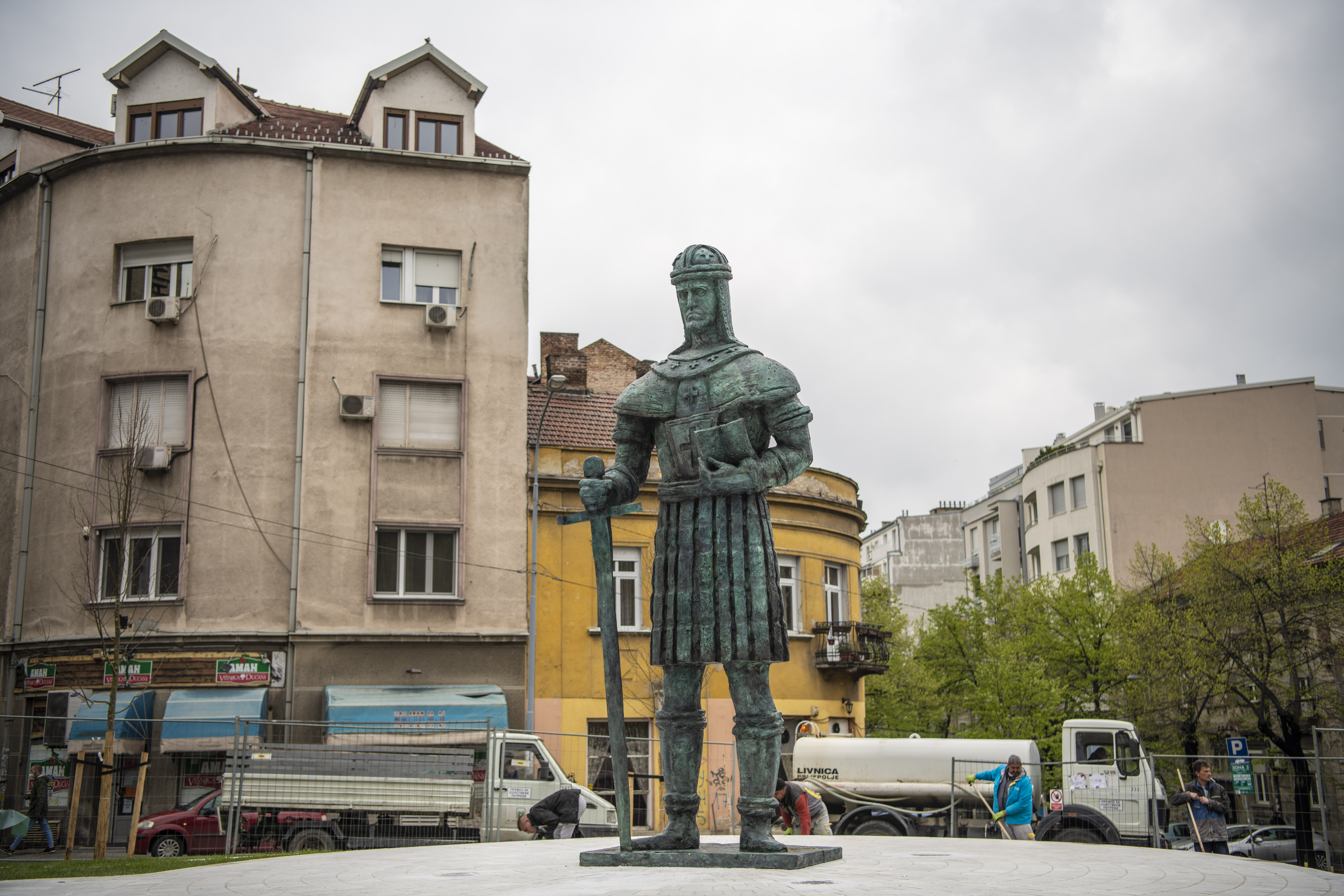 Beograd 18.04.2021. Spomenik despotu Stefanu Lazareviću, ugao Palmotićeve i Bulevara despota Stefana, skver, Dorćolm, postavljen spomenik Foto: Dragan Mujan/Nova.rs
