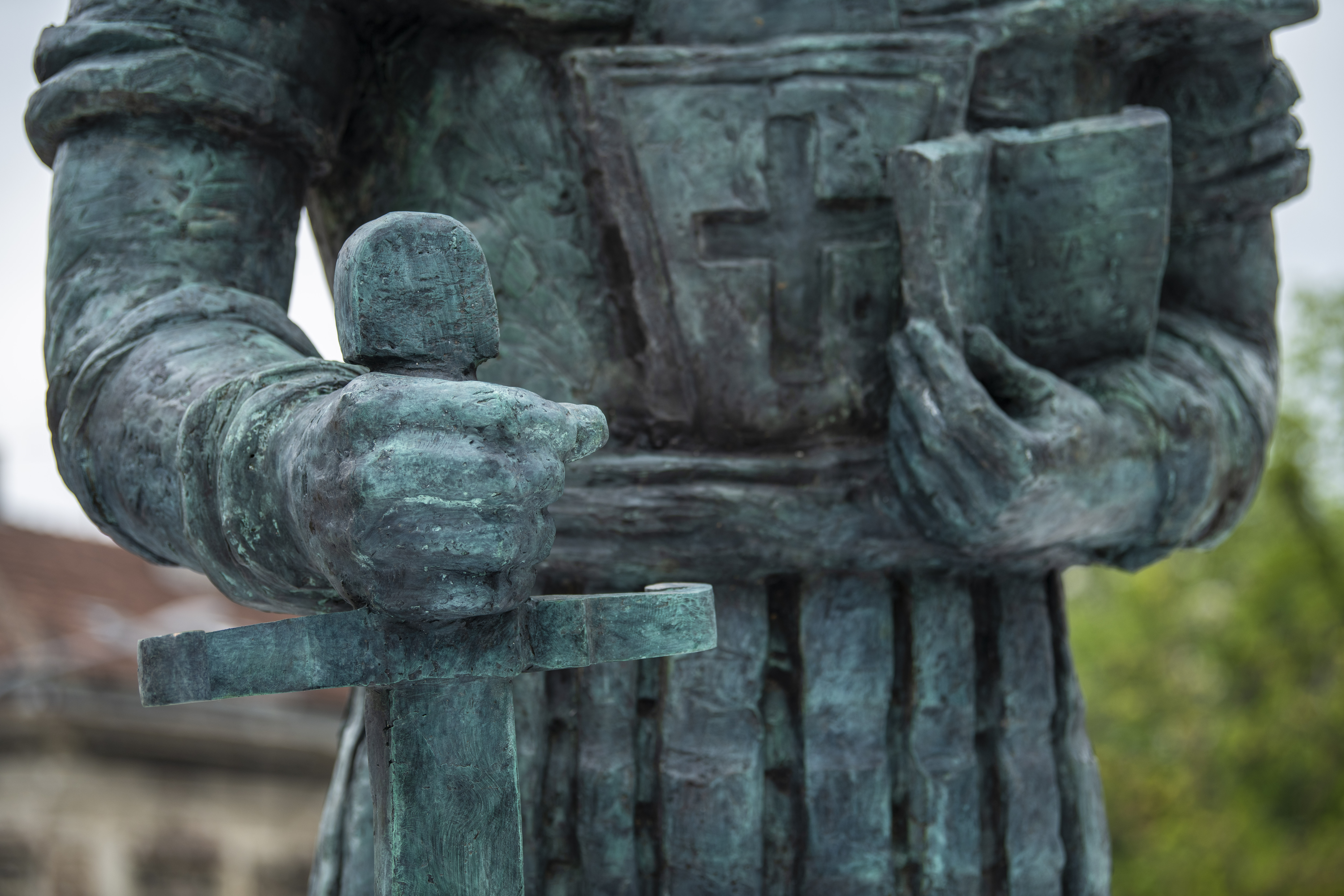 Beograd 18.04.2021. Spomenik despotu Stefanu Lazareviću, ugao Palmotićeve i Bulevara despota Stefana, skver, Dorćolm, postavljen spomenik Foto: Dragan Mujan/Nova.rs