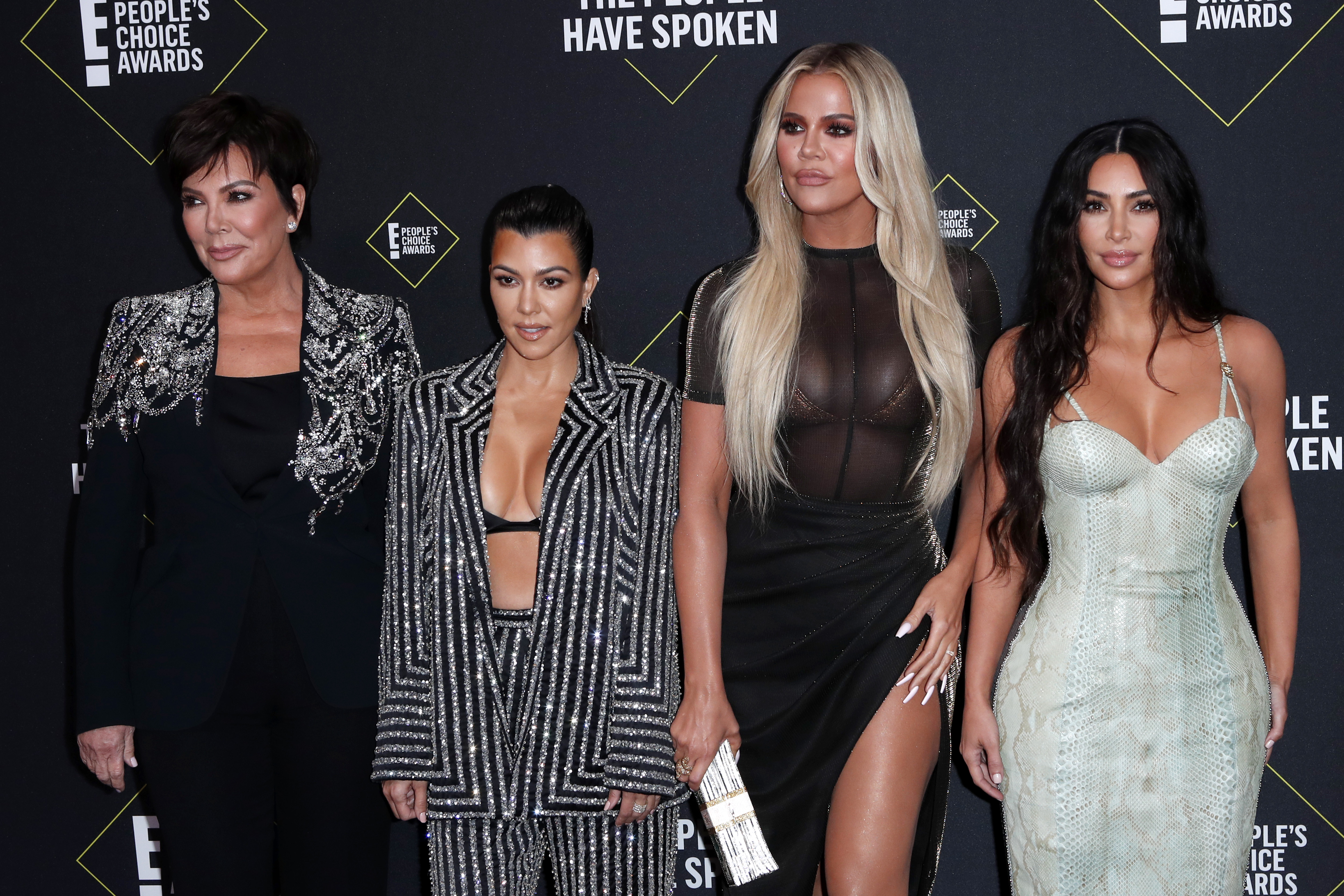 epa07987390 (L-R) Kris Jenner, Kourtney Kardashian, Khloe Kardashian and Kim Kardashian arrive for the 2019 People's Choice Awards at the Barker Hangar in Santa Monica, California, USA, 10 November 2019.  EPA-EFE/NINA PROMMER