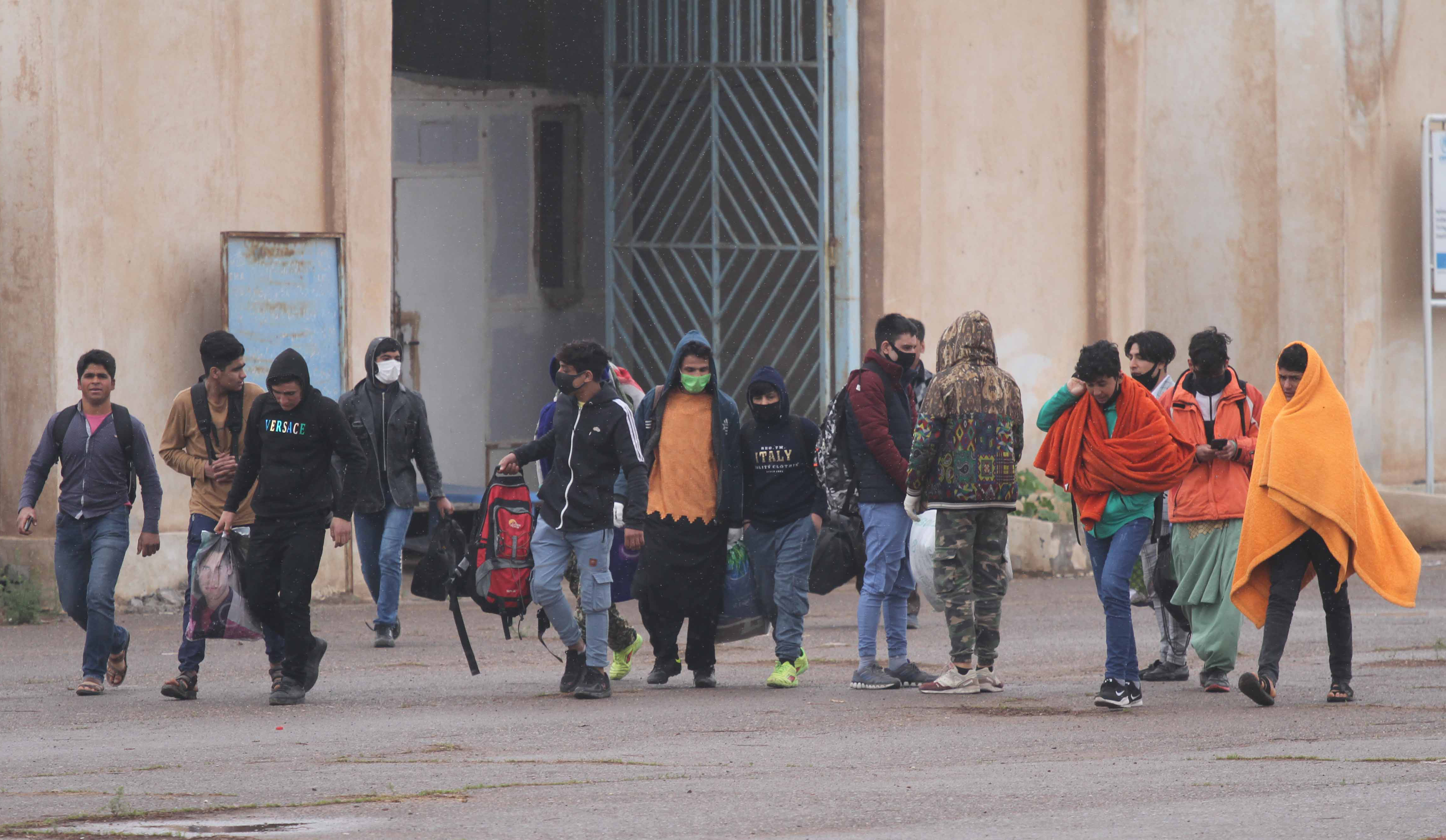 Coronavirus outbreak in Afghanistan iran