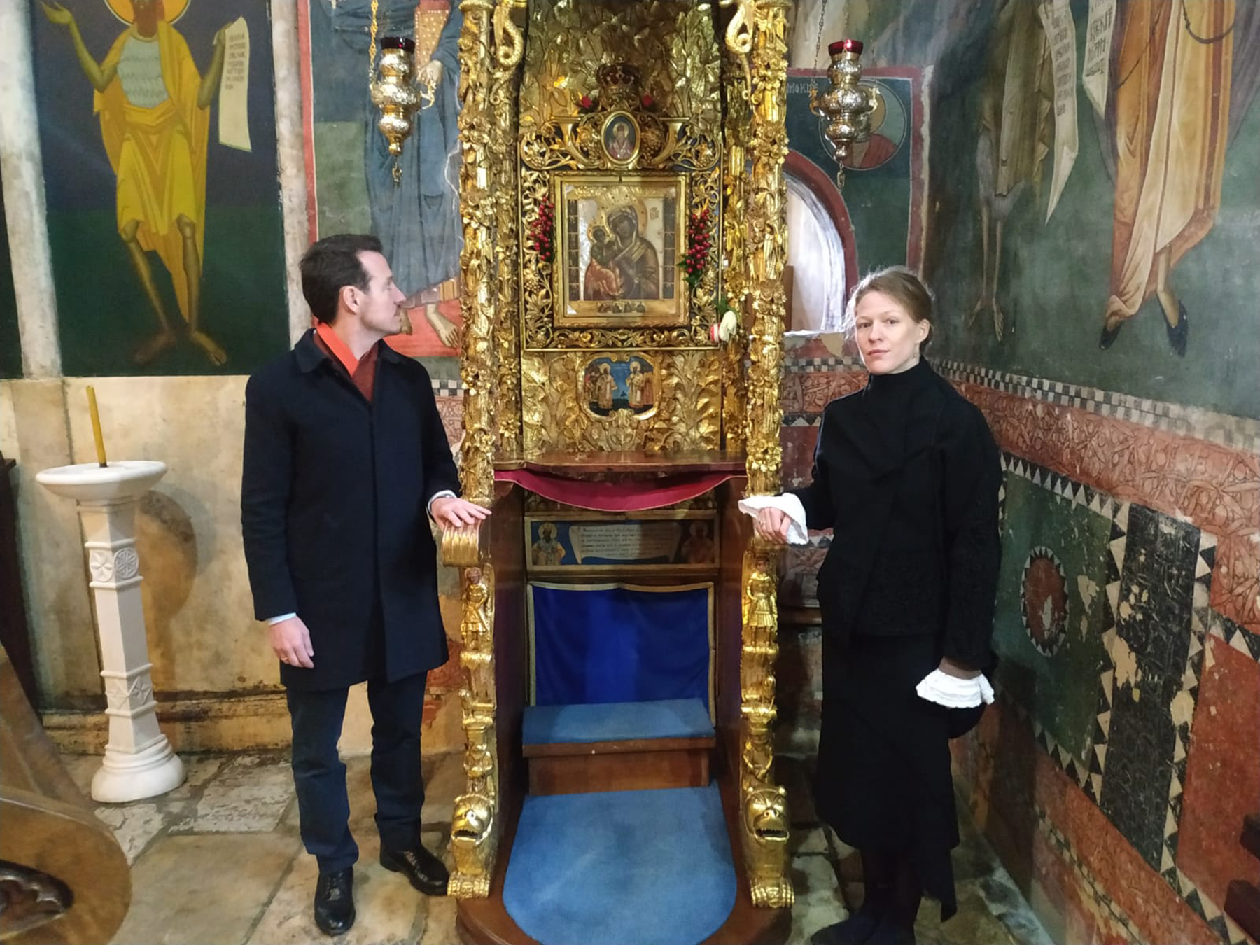 Princ Filip i Princeza Danica Karađorđević proveli su vikend u Prizrenu i posetili svetinje prizrenskog i orahovačkog kraja. Fotografije prosledio Voja Milovancevic