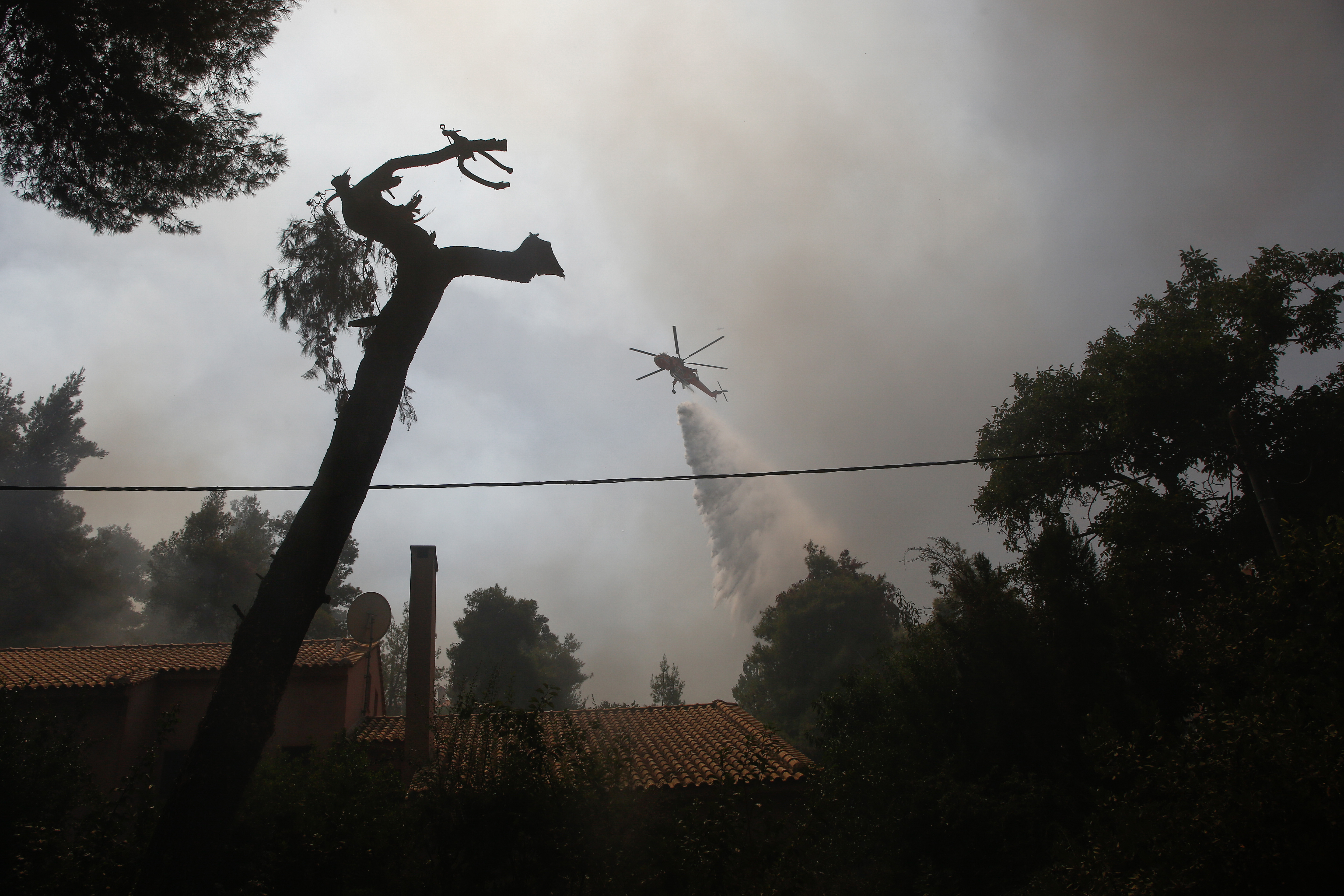 Wildfire in Stamata, Greece Grcka pozar Atina