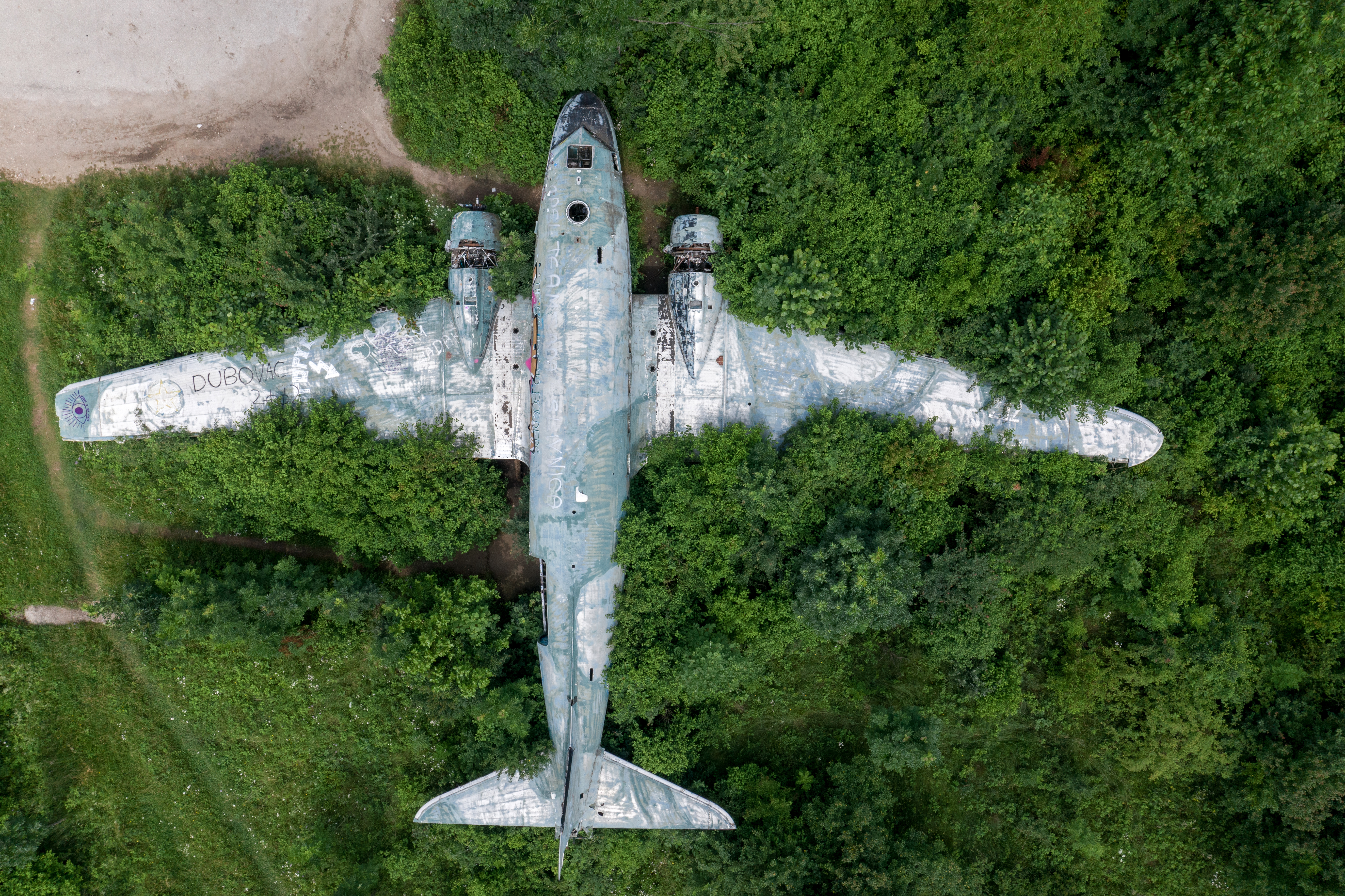 Napusteni aerodrom Zeljava Hrvatska