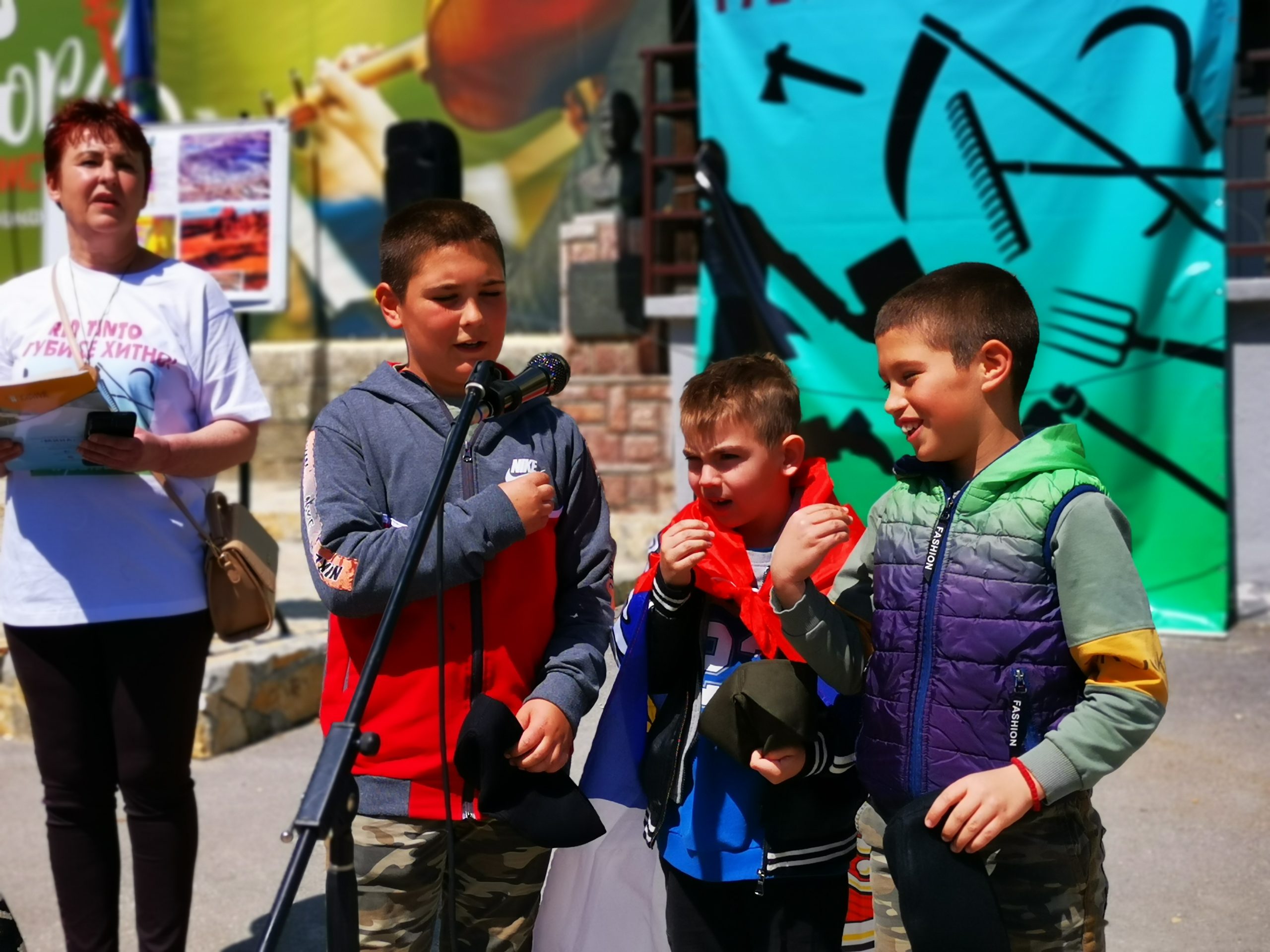 skup Pranjani, protest: pobedicemo rudarsku mafiju, Foto: Nenad Nešović/N2 a Ljubica insistira da je njena slika