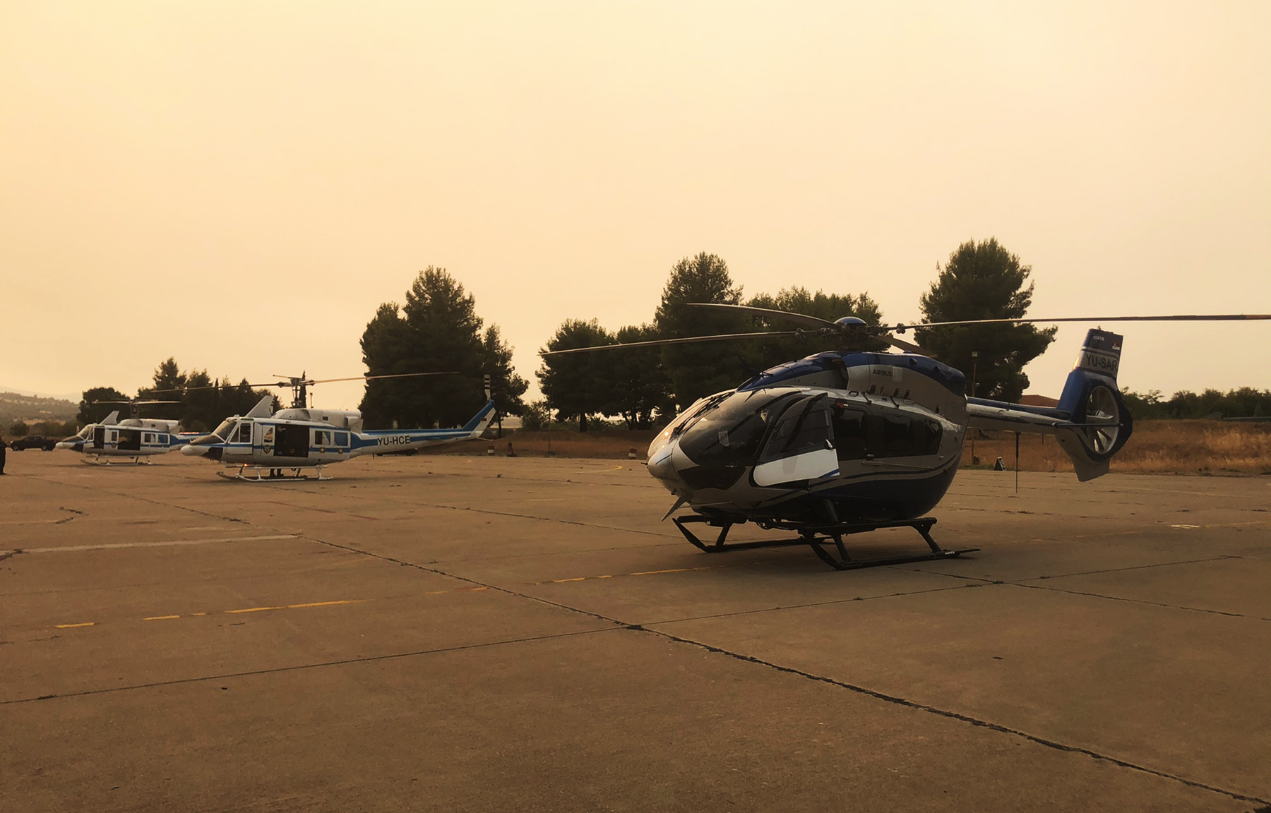 Srpski vatrogasci gase požare na Eviji, u pomoć stigla i Helikopterska jedinica. Grčka, Srbija, požar, pomoć, vatrogasci Foto: MUP