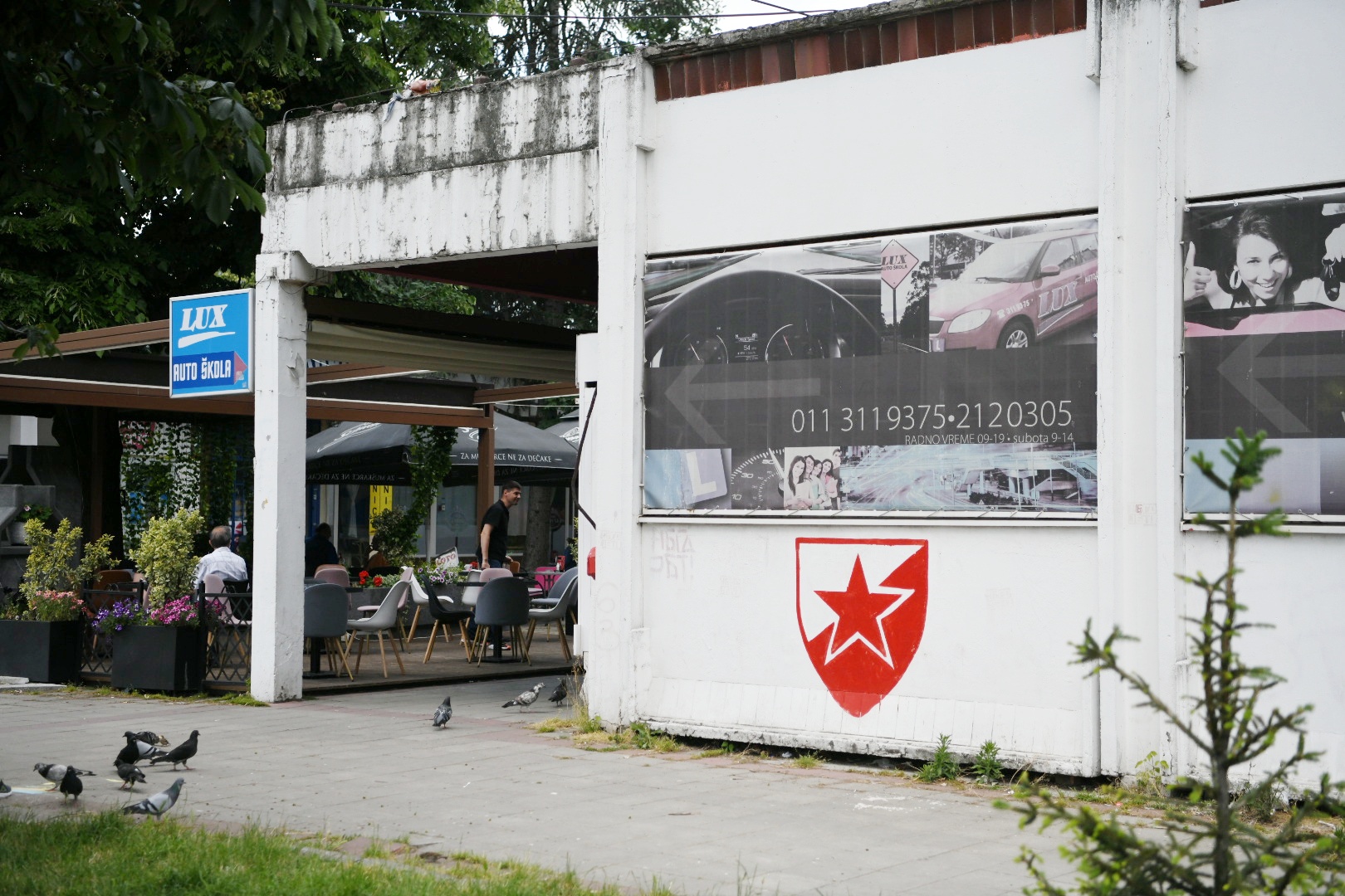 kraj u kome zivi Ceda jovanović i kraj gde se desio incident i kafic u kome sedi Dunić Velibor koji je ubijen