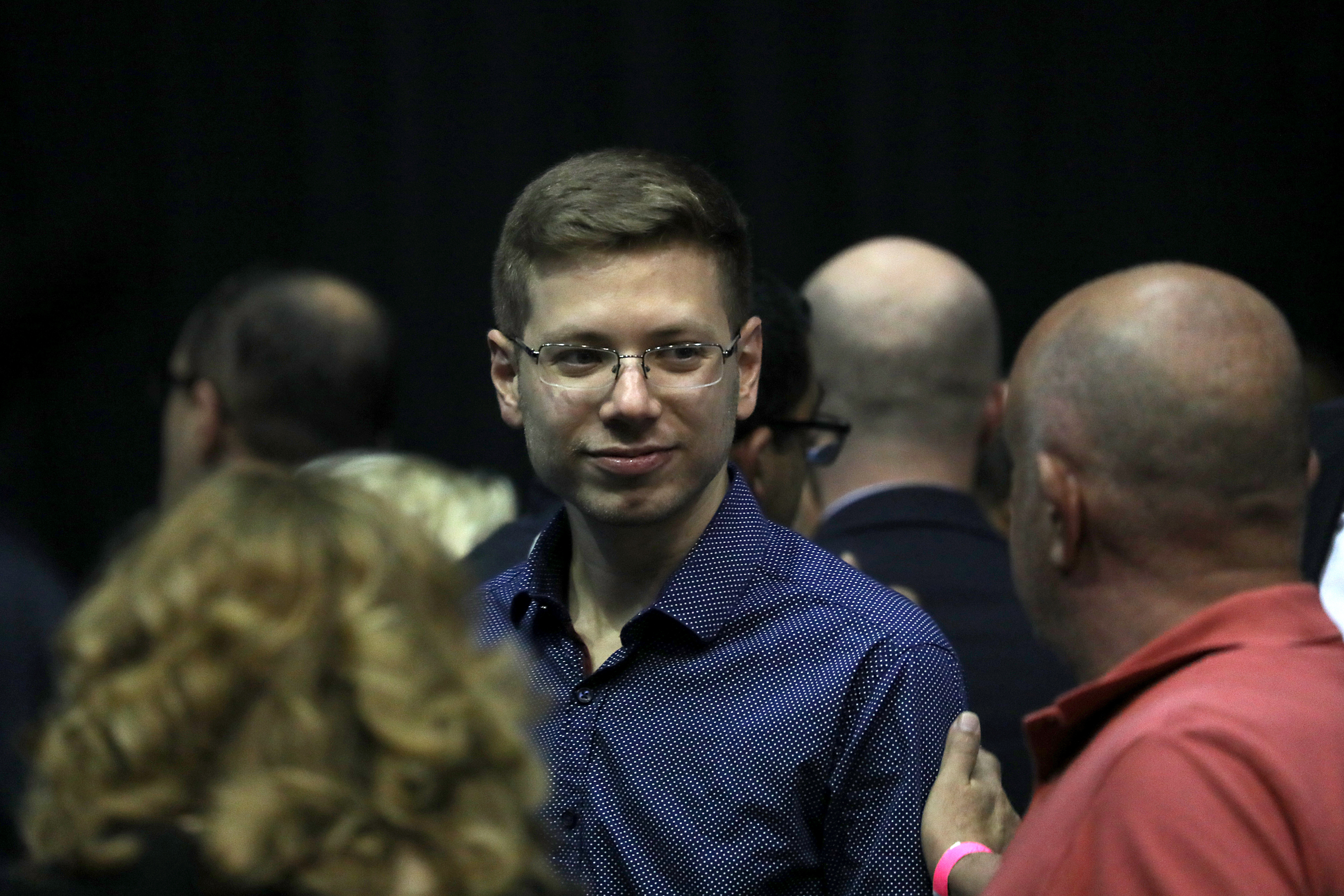 epa07851224 Yair Netanyahu, the son of  Israeli Prime Minister Benjamin Netanyahu (C) during the Likud party final event of the Israeli general elections, in Tel Aviv, Israel, 17 September 2019 (issued 18 September 2019).  EPA-EFE/ABIR SULTAN