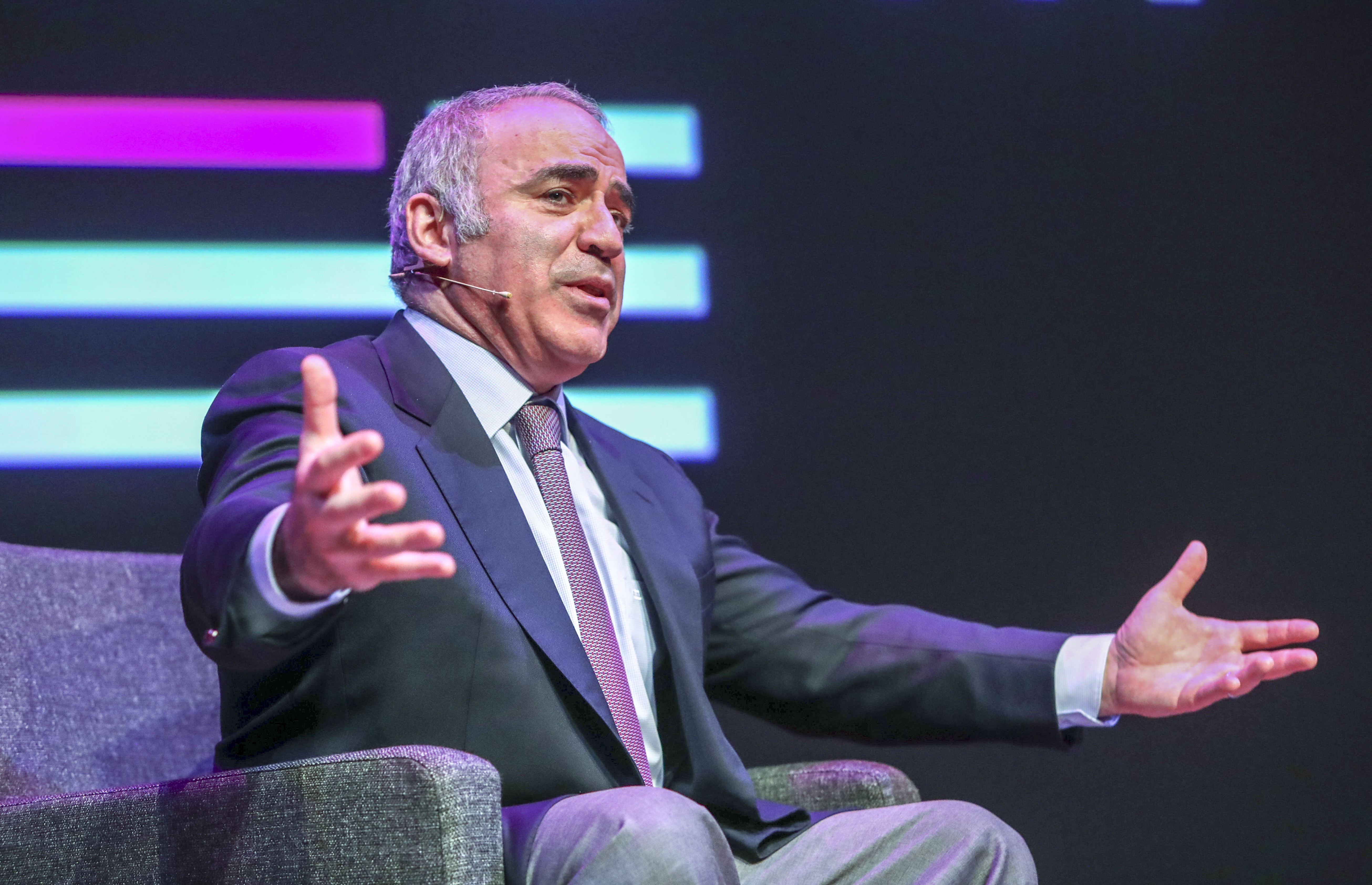 Gari Kasparov 
epa07605560 Garry Kasparov speaks on stage during the Oslo Freedom Forum in Oslo, Norway, 27 May 2019.  EPA-EFE/Ryan Kelly  NORWAY OUT