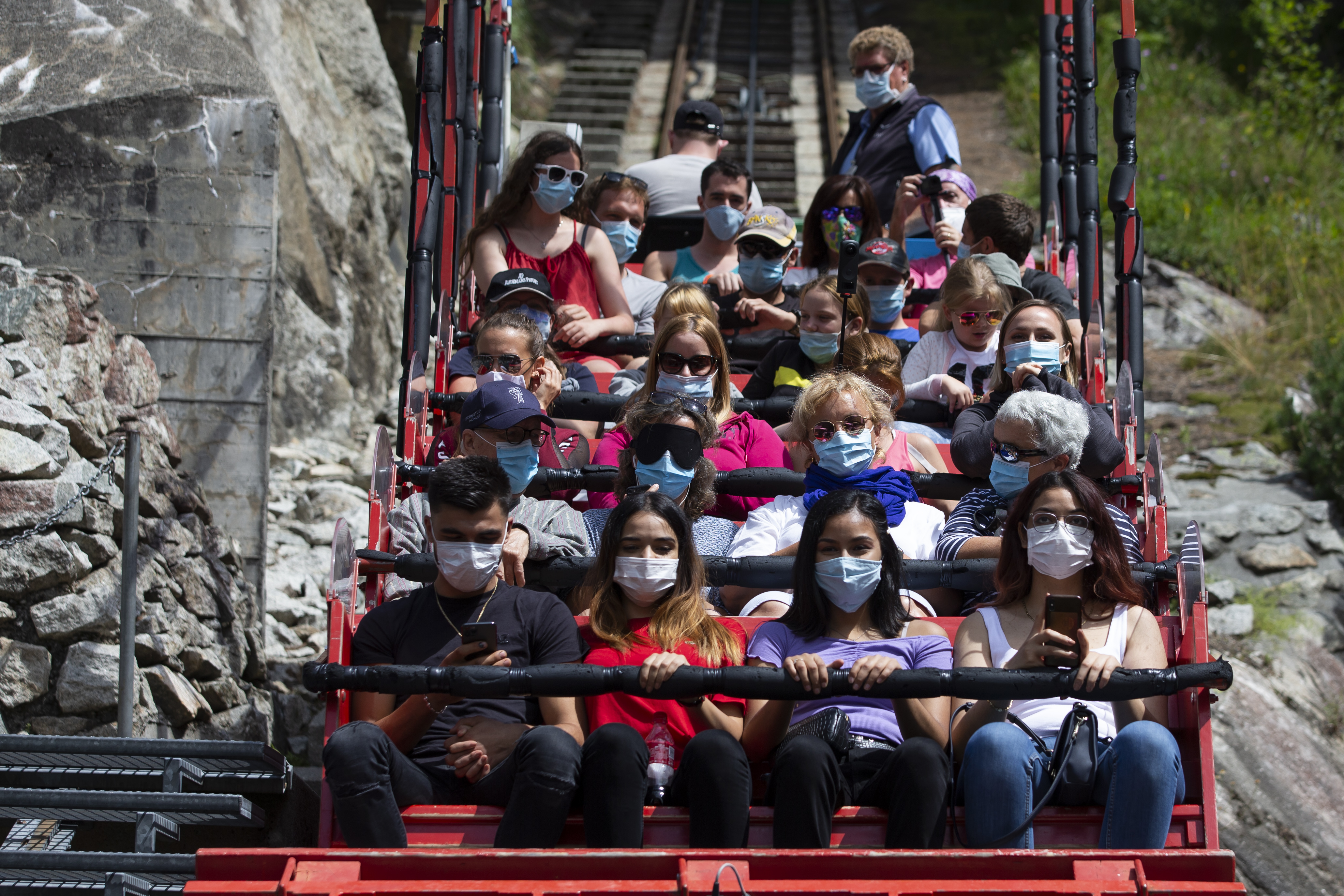 Tourists take funicular ride amid Covid-19 pandemic