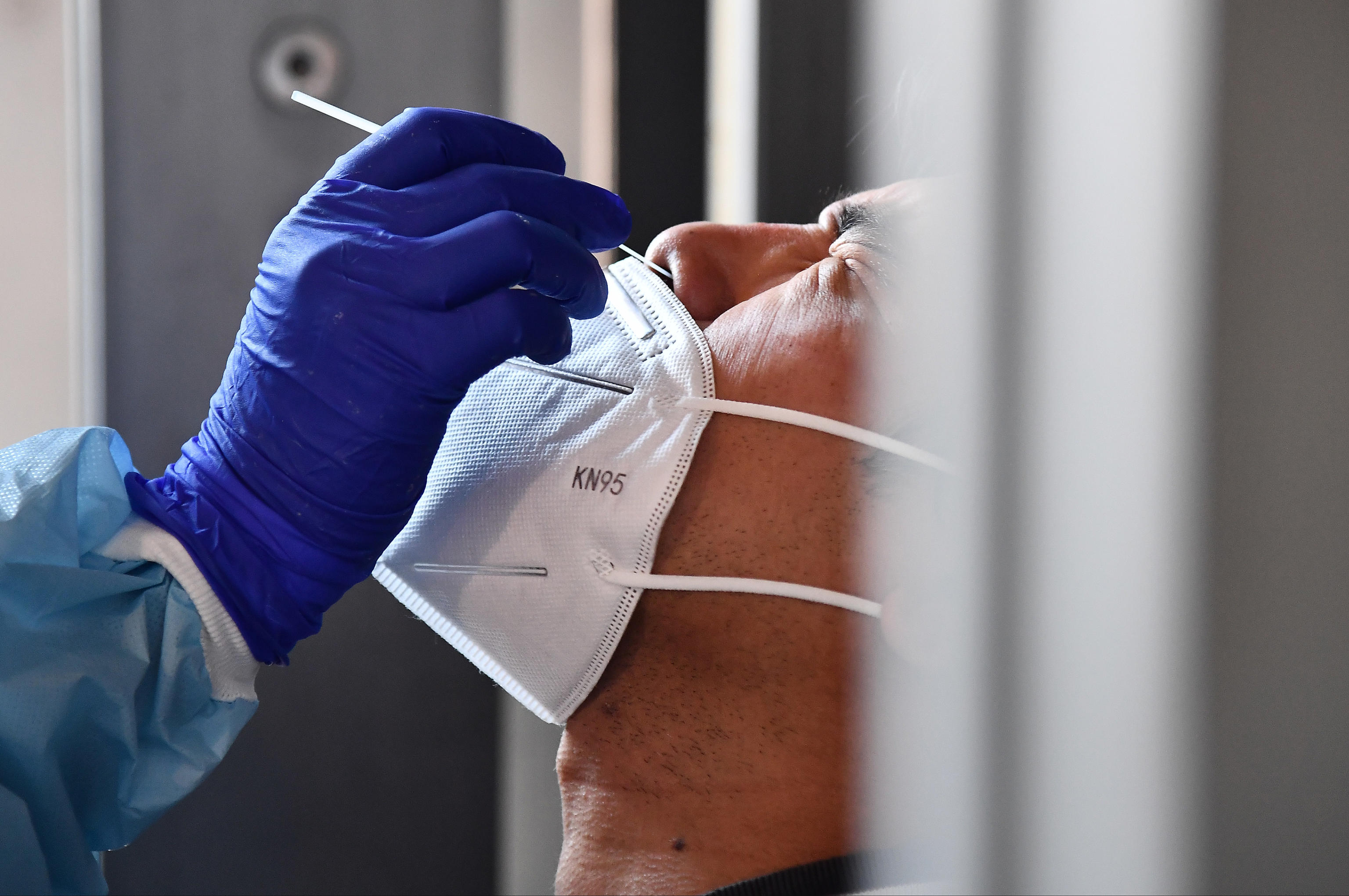 Coronavirus tests in Genoa