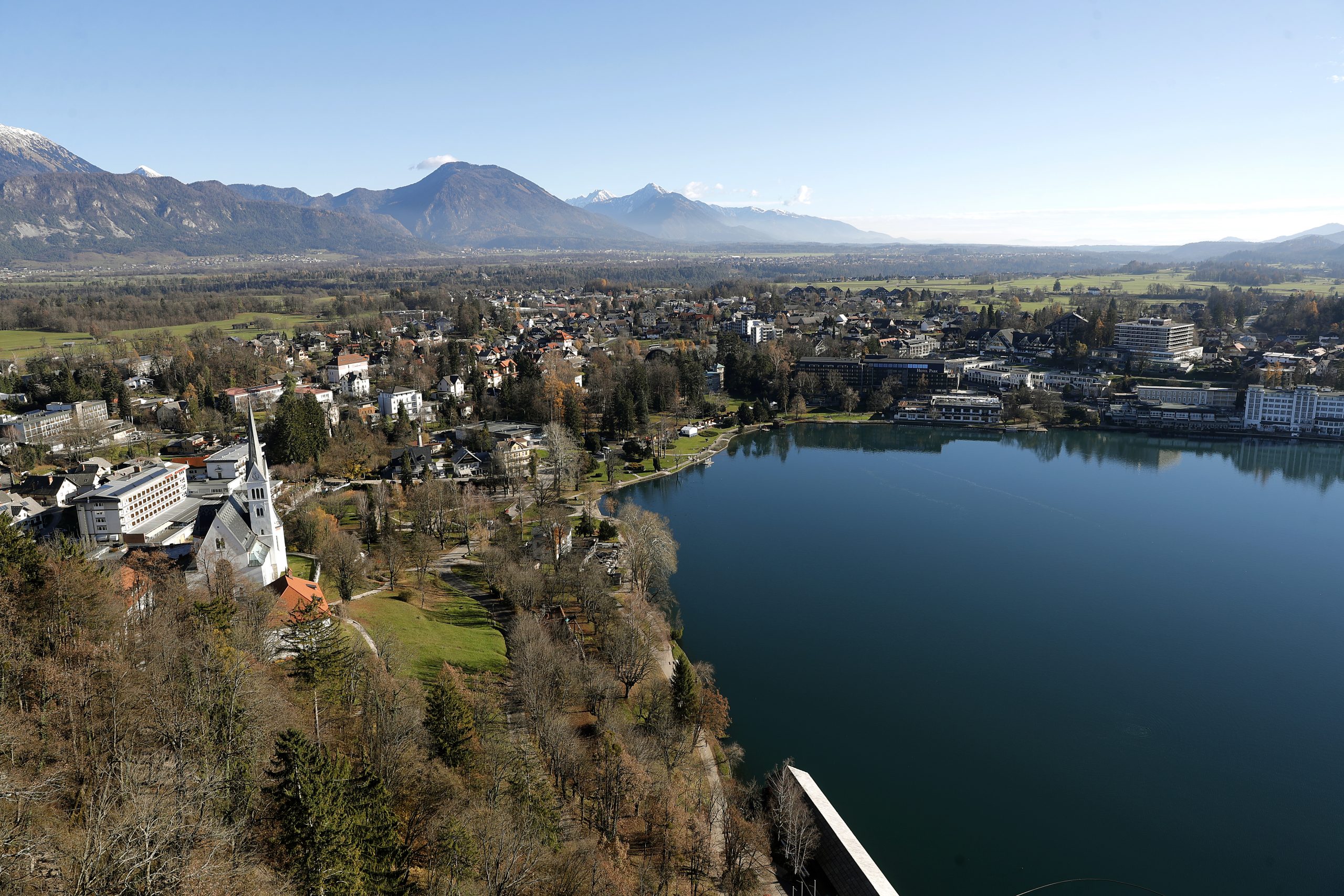 epa07208035 A general view showing the Bled lake surrounded by mountains in Bled, Slovenia, 04 December 2018. Bled lake is one of the top touristic destination in Slovenia.  EPA-EFE/ANTONIO BAT