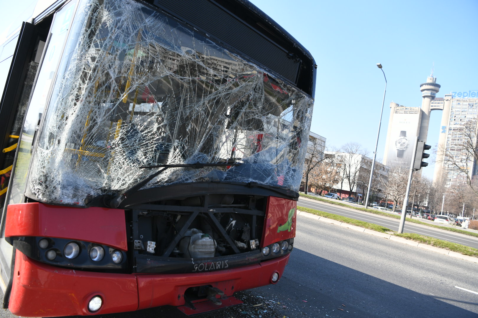 Beograd 23.02.2021. GSP, autobus, nesreća, saobraćajna nesreća, Novi Beograd, Geneks, Genex, nema povređenih, povredjenih Foto: Vesna Lalić/Nova.rs