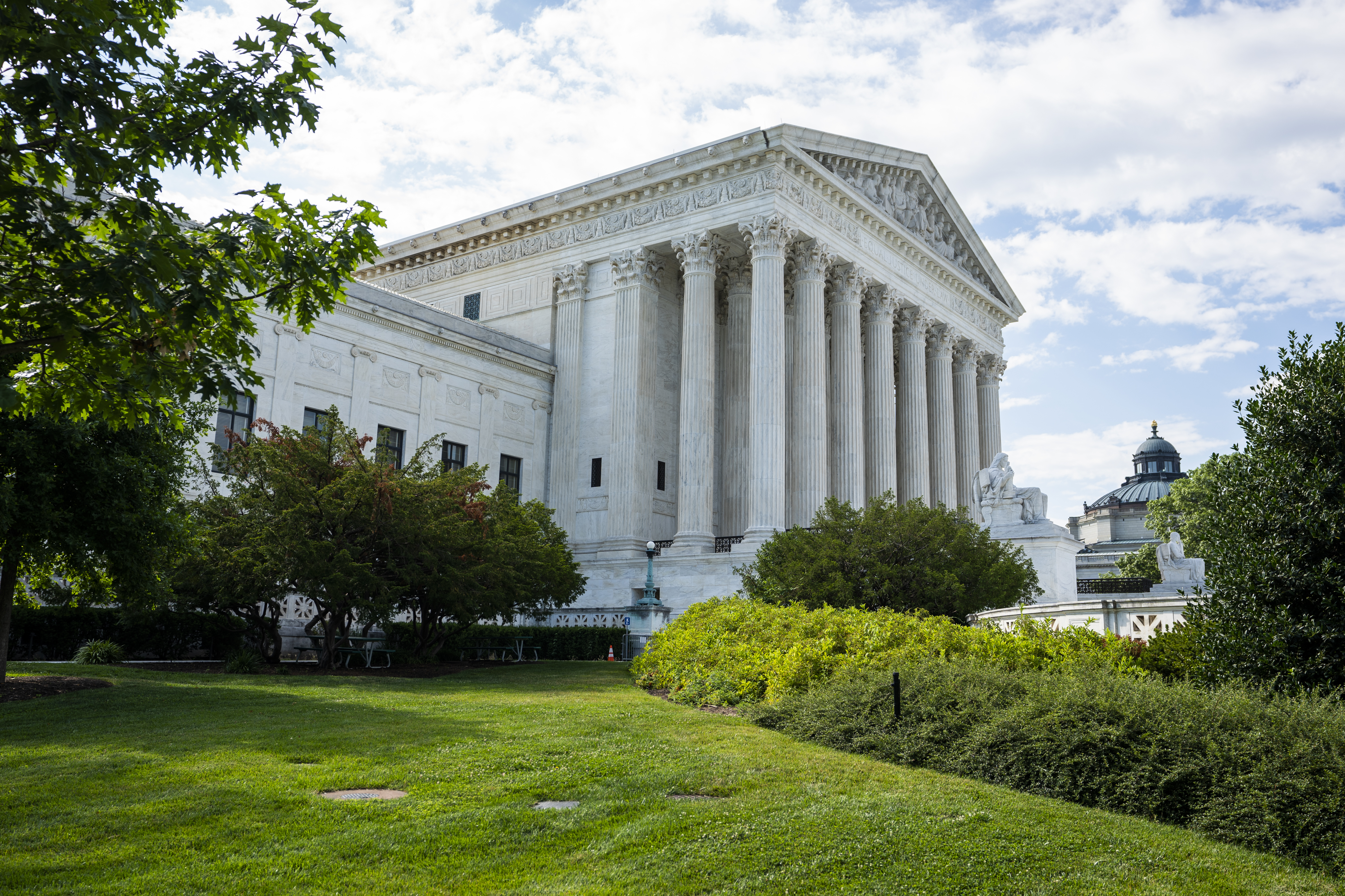 Supreme Court to rule on Trump tax returns