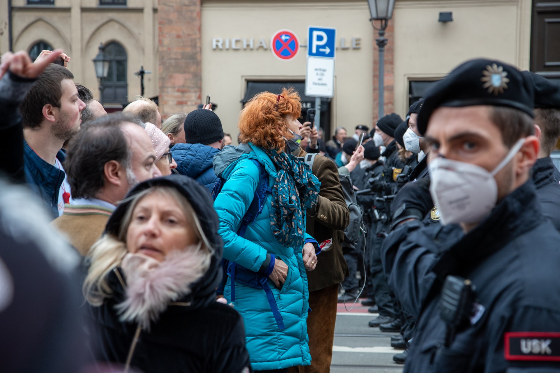 Germany: Tausende demonstrieren gegen die Corona Maßnahmen