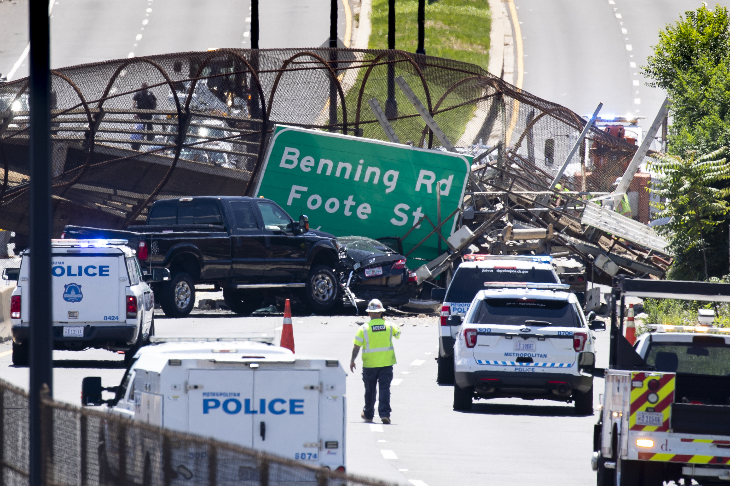 Collapsed pedestrian bridge in Washington, DC
