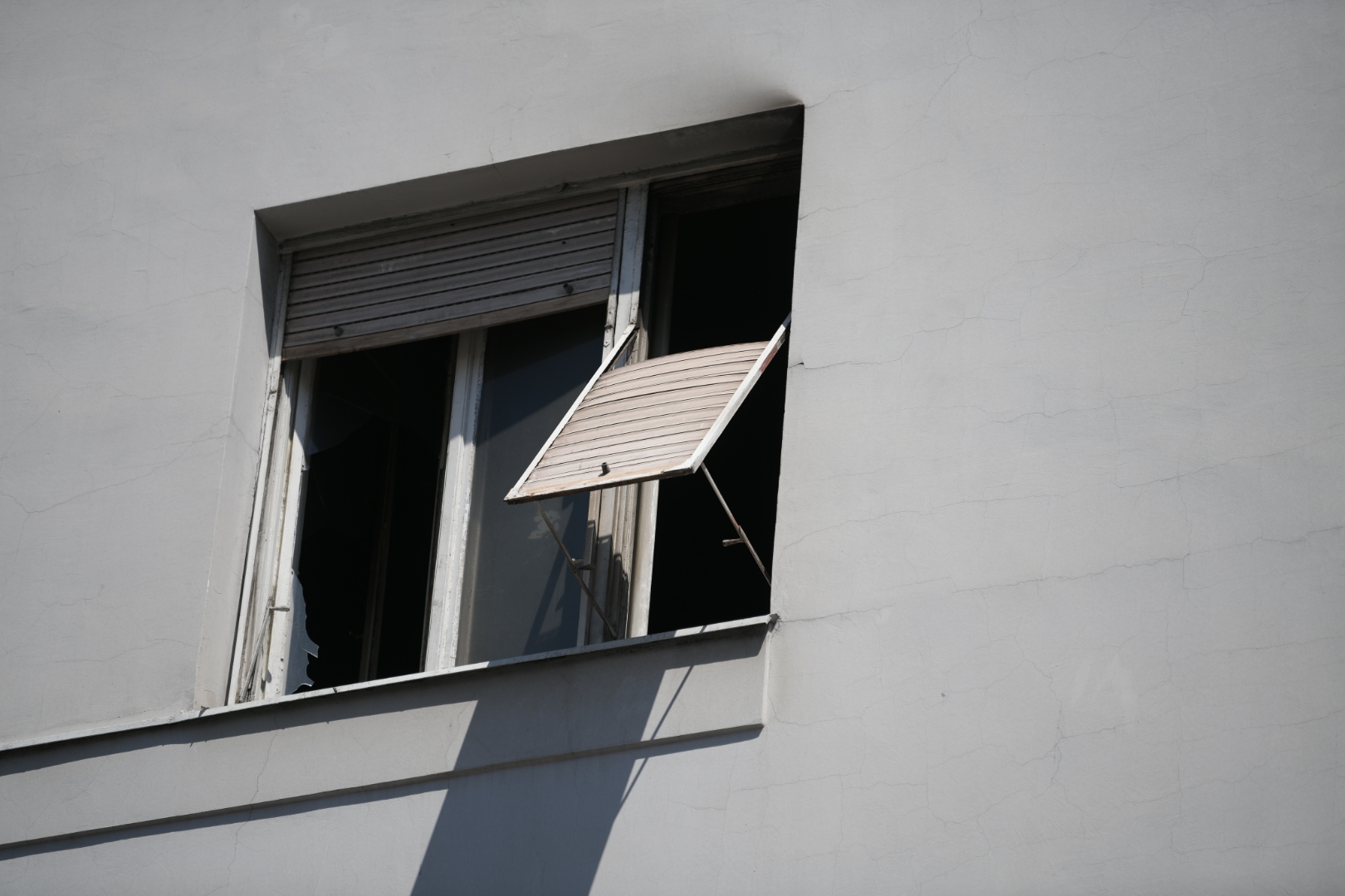 Beograd 11. maj 2021. Pozar u Pop Lukinoj Ulici vatrogasci Foto:Dragan Mujan/Nova.rs
