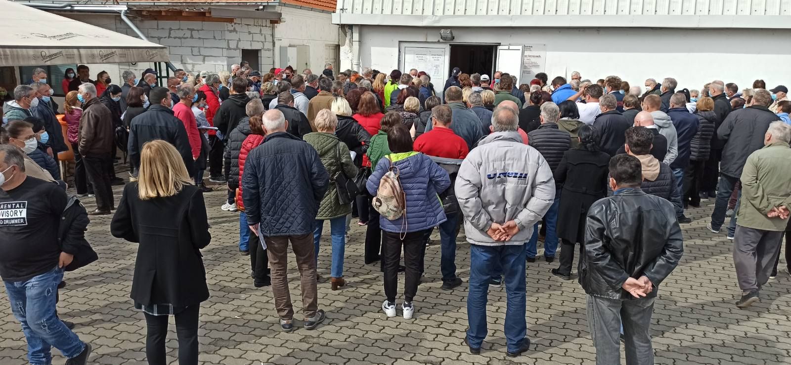 KG Hala vakcinacija guzva 2