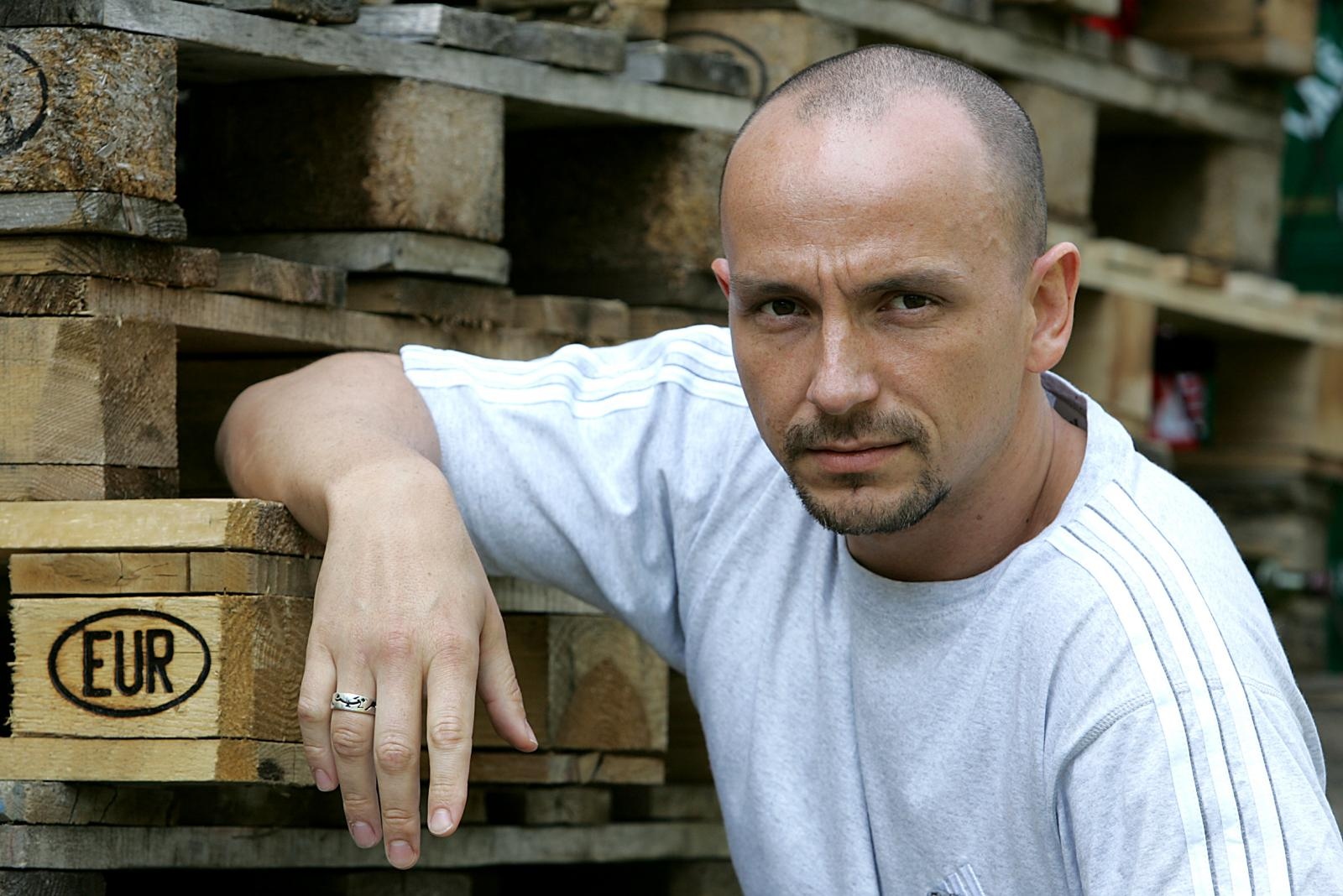 14.06.2005., Zagreb - Aleksandar Stankovic, urednik i voditelj HRT-ove emisije Nedjeljom u 2. 
Photo: Jurica Galoic/PIXSELL