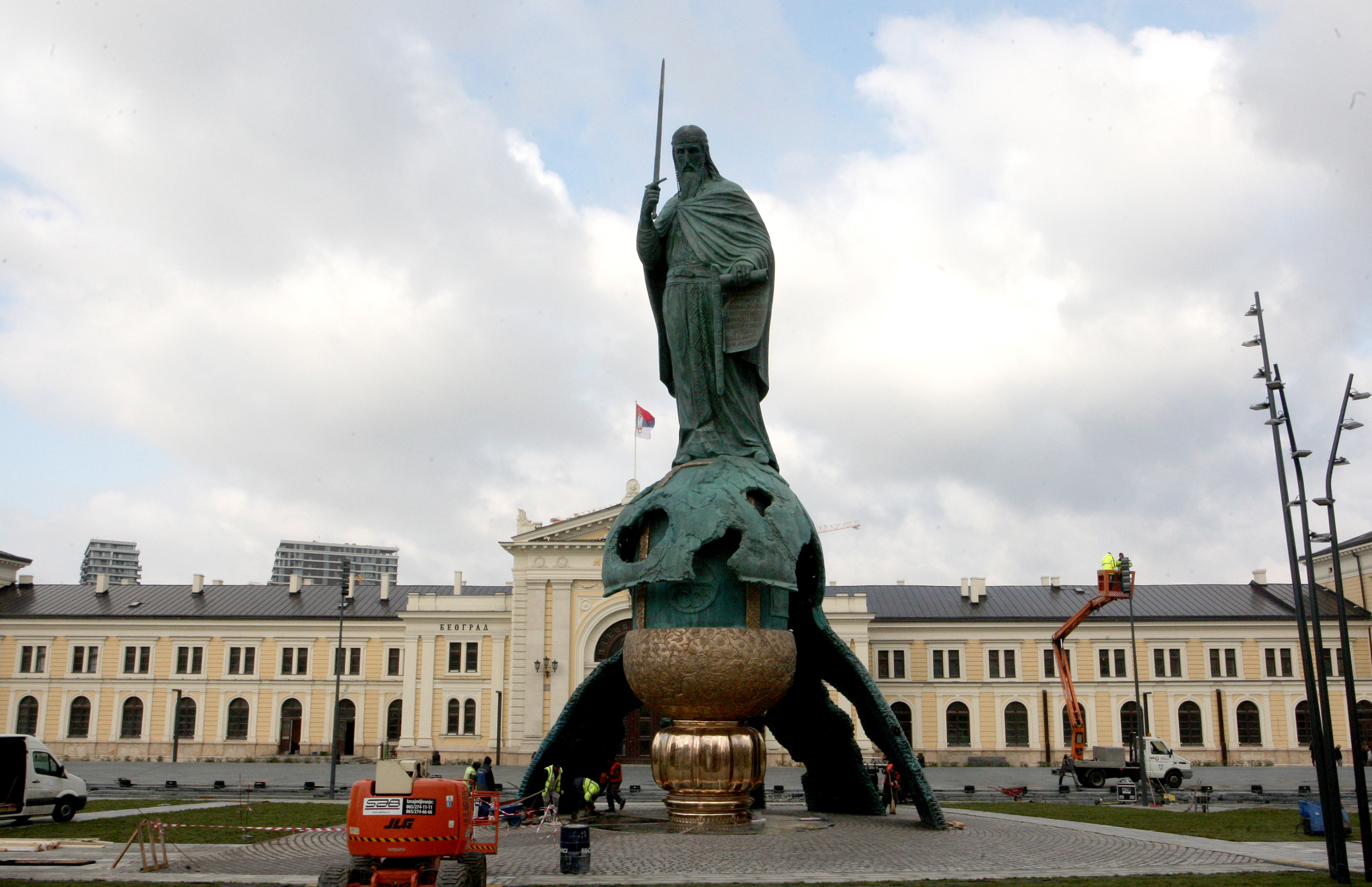 Beograd, 26. januara 2021.-  Spoemnik Stefanu Nemanji. Zavrsni gradjavinski radovi na rekonstrukciji Savskog trga, sve je spremno za svecano otvaranje na Savindan.
 FOTO TANJUG/ SAVA RADOVANOVIC/ nr