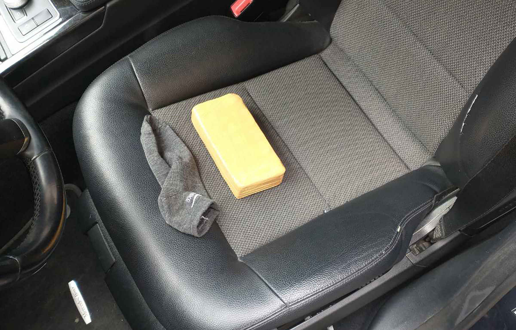 MUP-SAOPSTENJE-ZAPLENA HEROINA-HAPSENJE