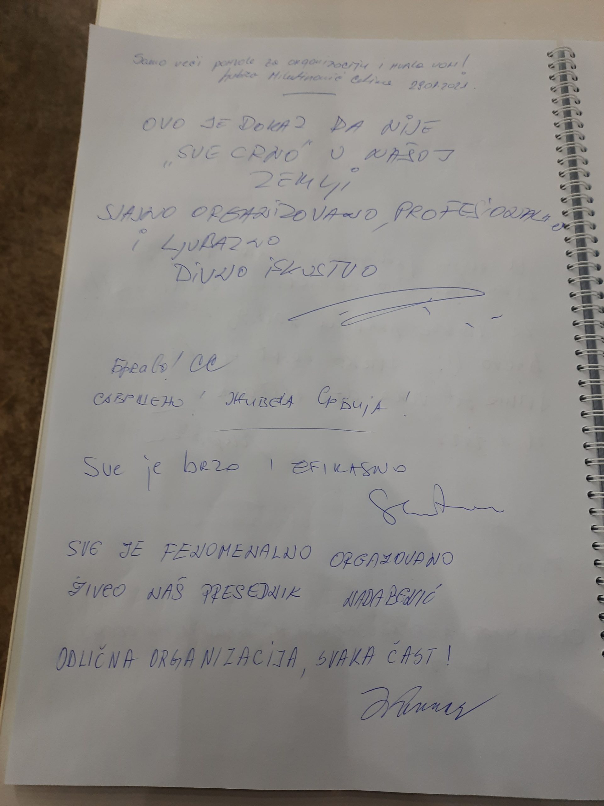 knjiga utisaka na sajmu gde se vrsi vakcinacija gradjana
