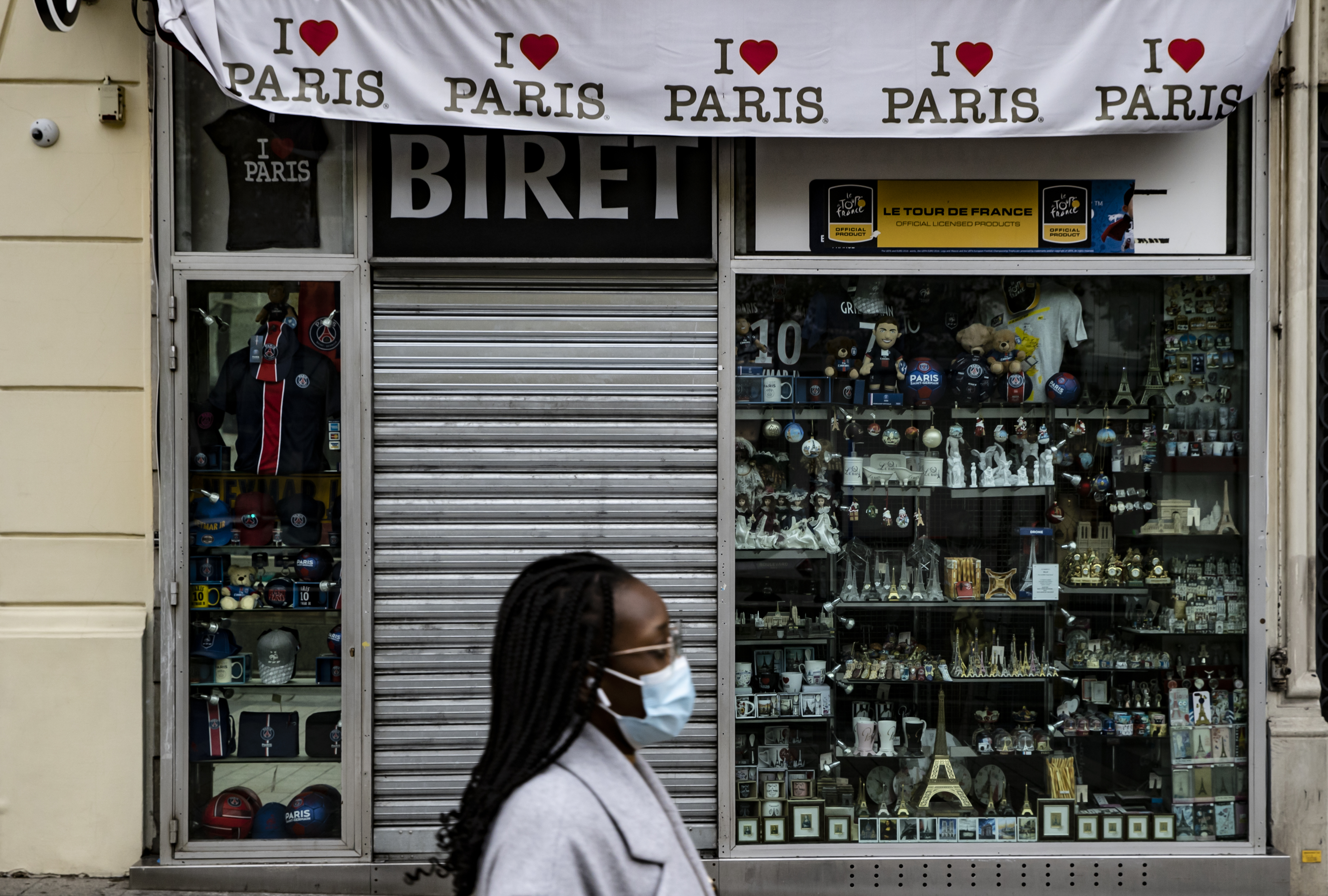 Koronavirus Francuska, France goes into second lockdown and heightens security due to terror threat level