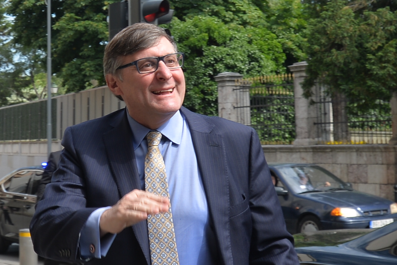 Beograd, 4. juna 2021. - Specijalni predstavnik SAD za Zapadni Balkan Metju Palmer ispred Patrijarsije SPC gde bi trebao da se sastane sa predstavnicima Srpske pravoslavne crkve SPC. FOTO TANJUG/ ZORAN ZESTIC/ bg