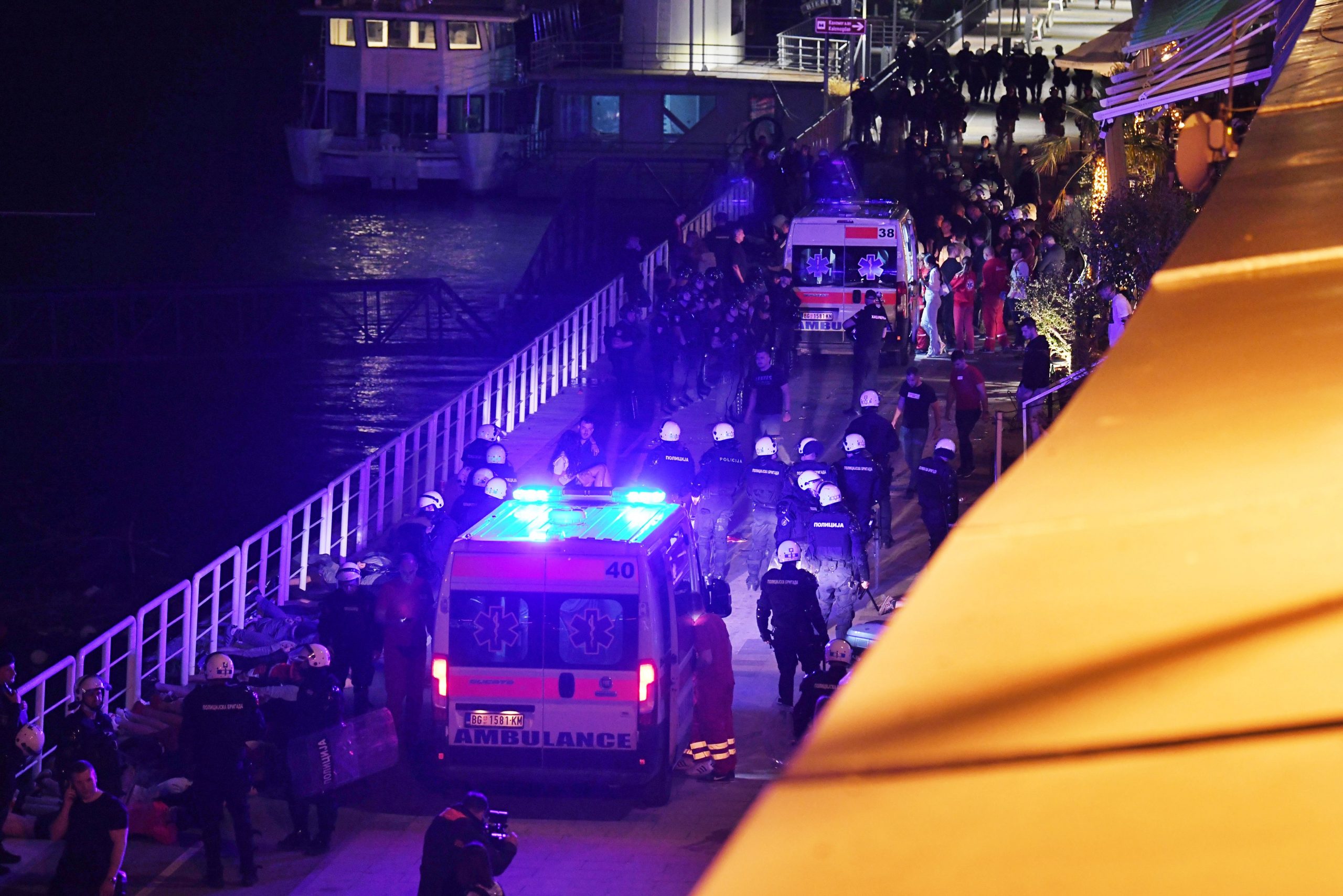 Beograd, 22.05.2021. Beton hala, specijalci, policija, tuča navijača Foto: Goran Srdanov/Nova.rs