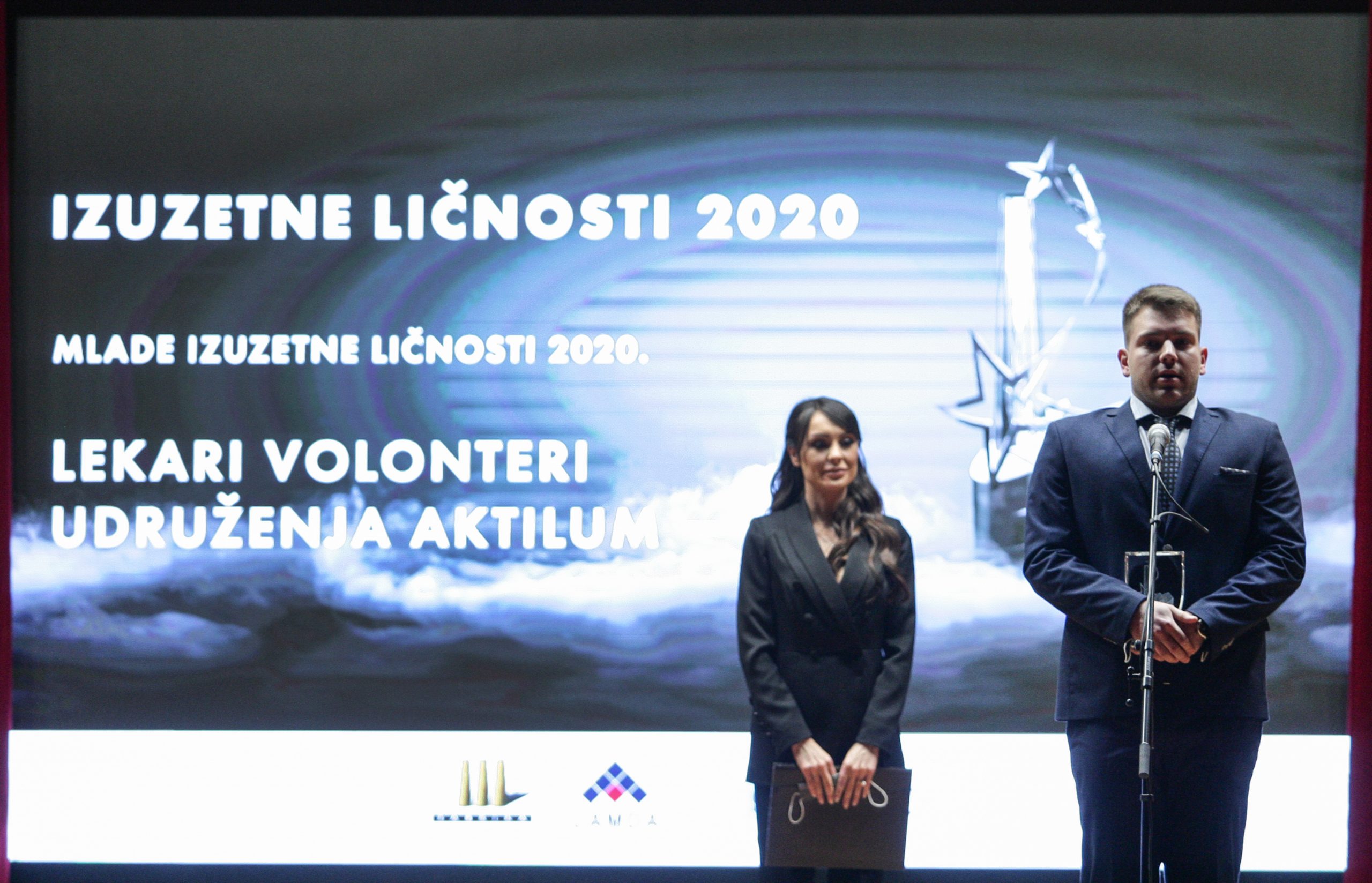 Beograd, 1. februara 2021 - Lekari i volonteri udruzenja Aktilum iz Nisa. Svecana dodela nagrada "Izuzetne licnosti" za 2020. godinu u organizaciji agencije Fabrika dobre energije. FOTO TANJUG/ SAVA RADOVANOVIC/ mn