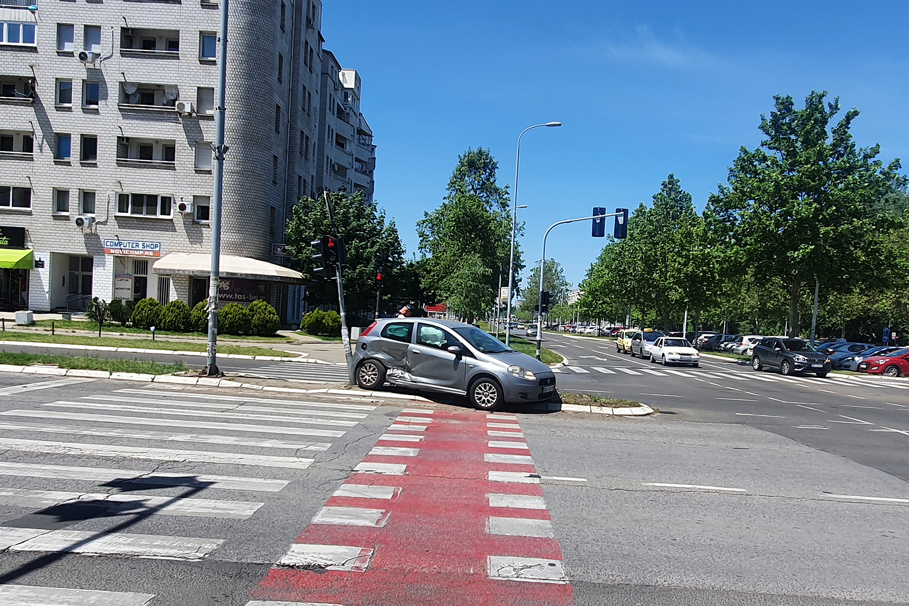 Saobracajna nesreca novi beograd foto poslao Milan Vukelic
