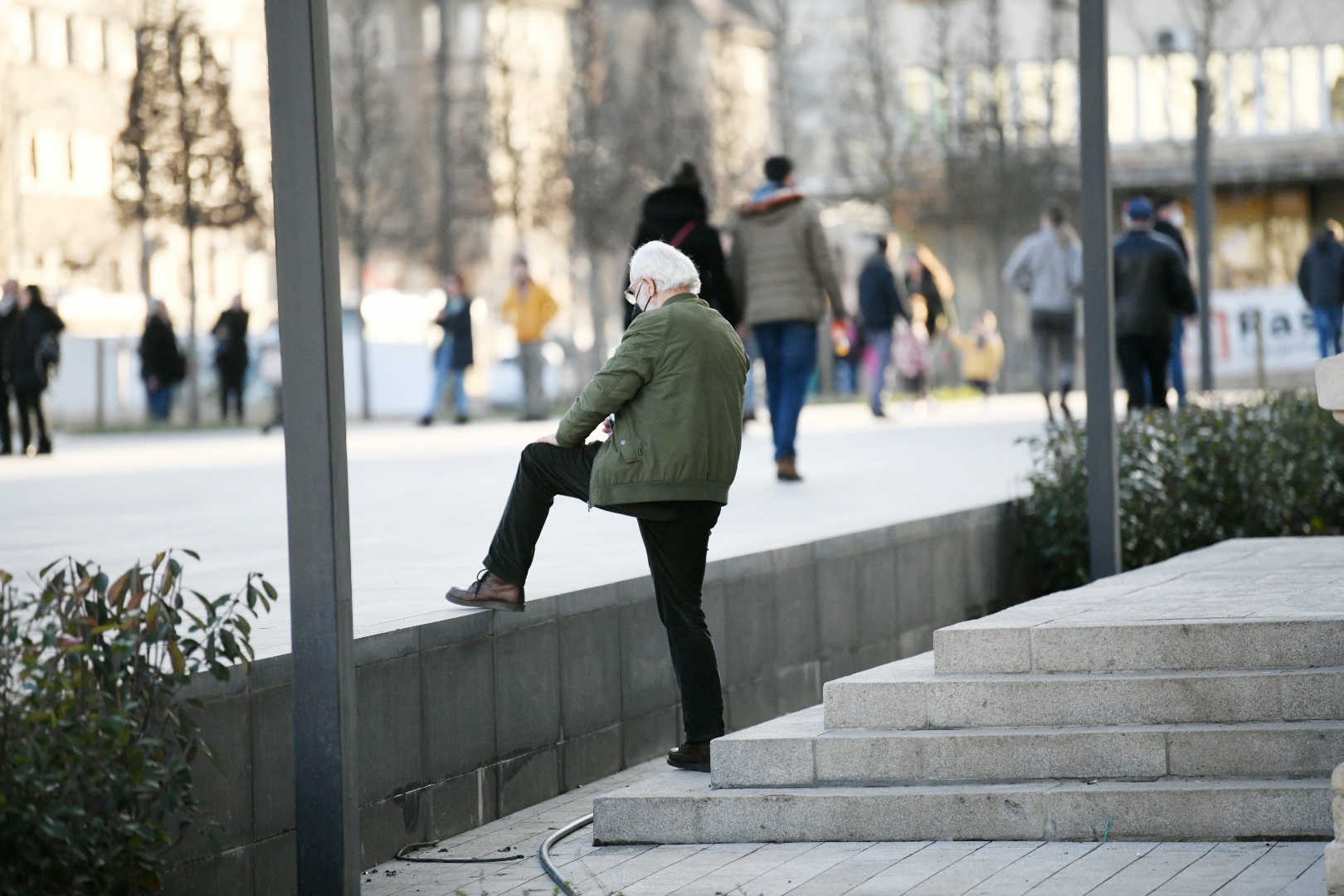 Beograd 30. januar 2021. Zeleznicka stanica plato Savski trg stepeniste Foto:Vesna Lalić/Nova.rs