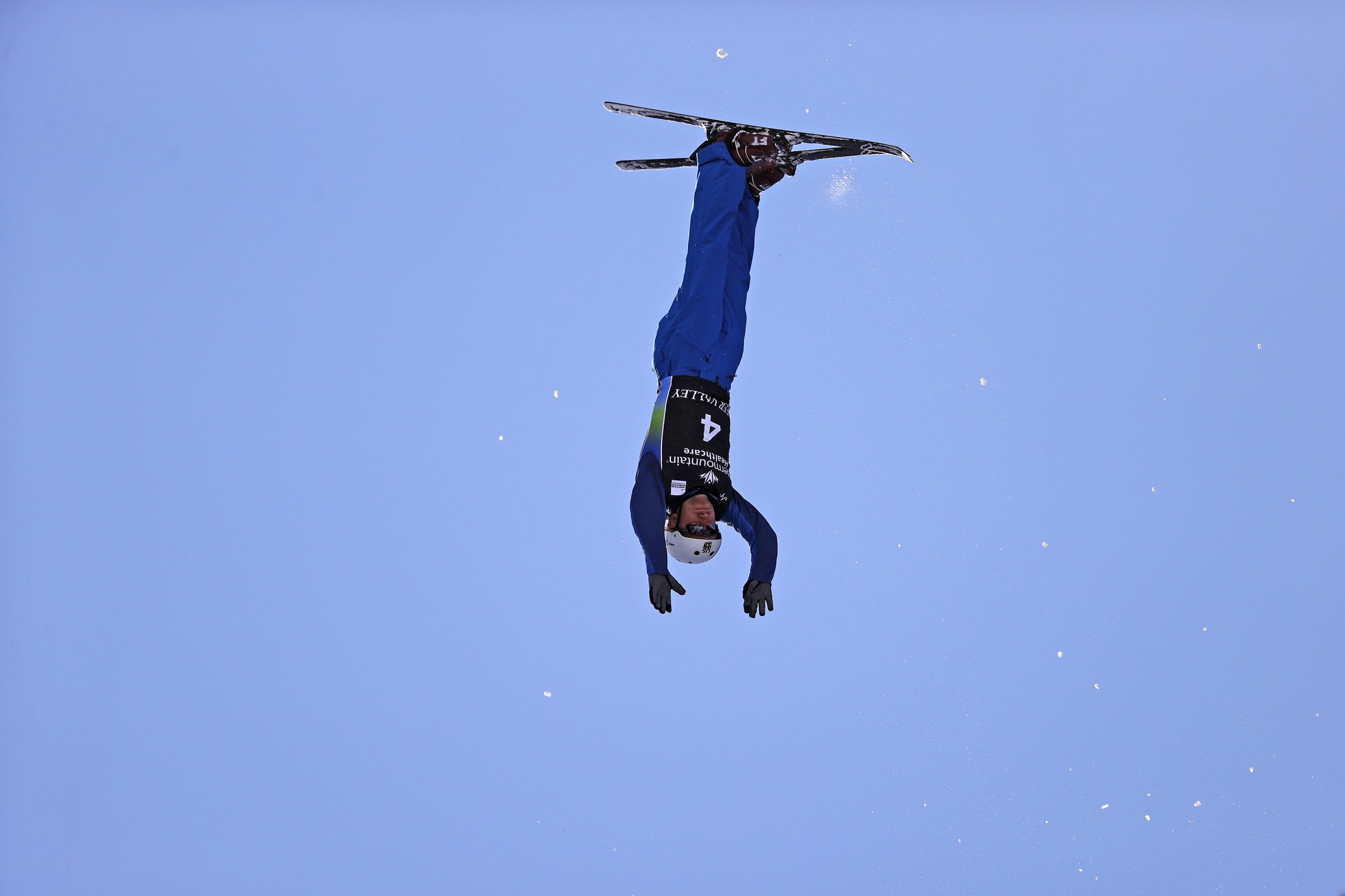 07022021 Feb 6, 2021; Park City, Utah, USA; Justin Schoenefeld (USA) competes with his jump in the finals of the menÕs aerials competition at Deer Valley. Mandatory Credit: Jeffrey Swinger-USA TODAY Sports