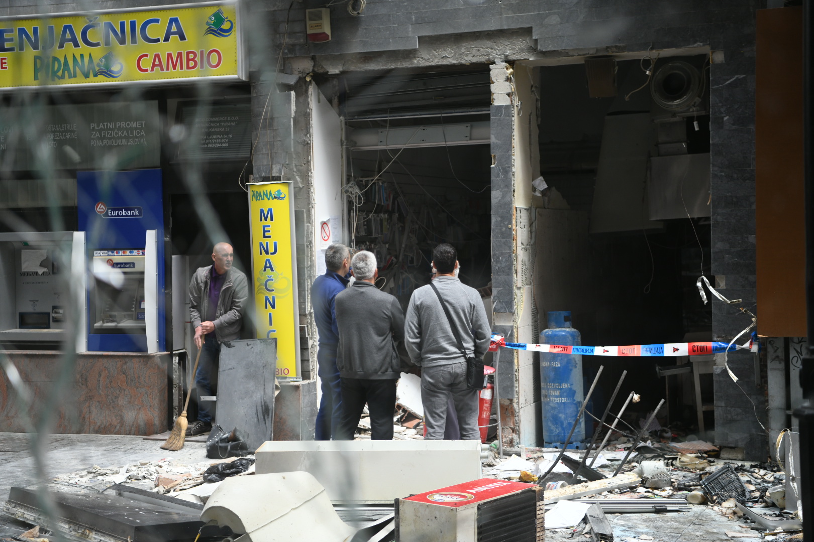 Beograd 31.05.2021. Čika Ljubina ulica, eksplozija, hronika, plinska boca, vatrogasci, policija, uviđaj, uvidjaj Foto: Vesna Lalić/Nova.rs
