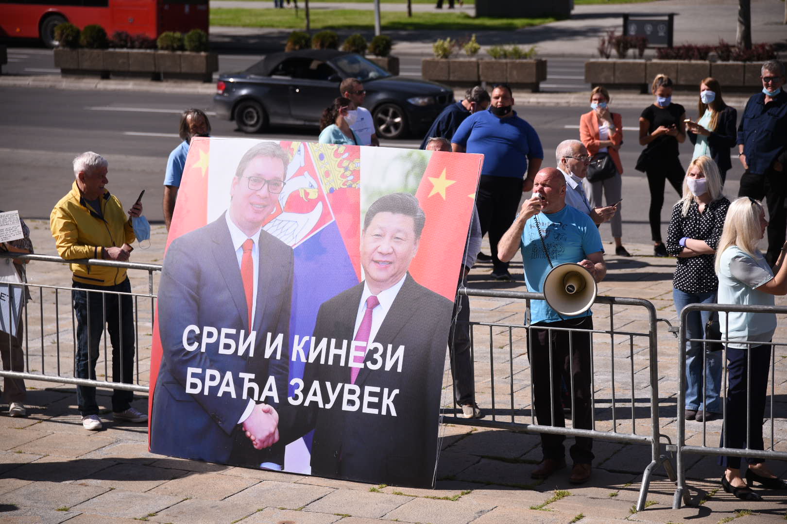 Beograd 11.05.2020.  Simo Spasić, Sima Spasić, Dan drugi, Skupština Srbije, štrajk glađu članova vlasti i članova opozicije, plakat Vučić i Si Đinping Foto: Dragan Mujan/Nova.rs