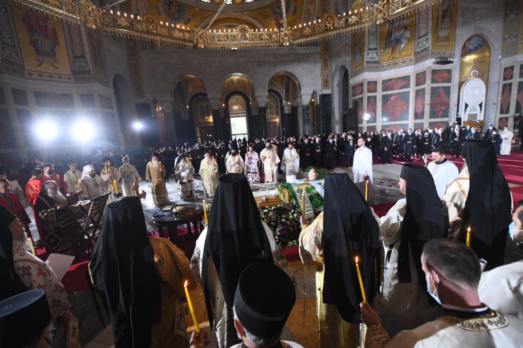 Beograd 22. novembar 2020. Sahrana patrijarha Irineja u Hramu Svetog Save vladike Foto:Goran Srdanov/Nova.rs