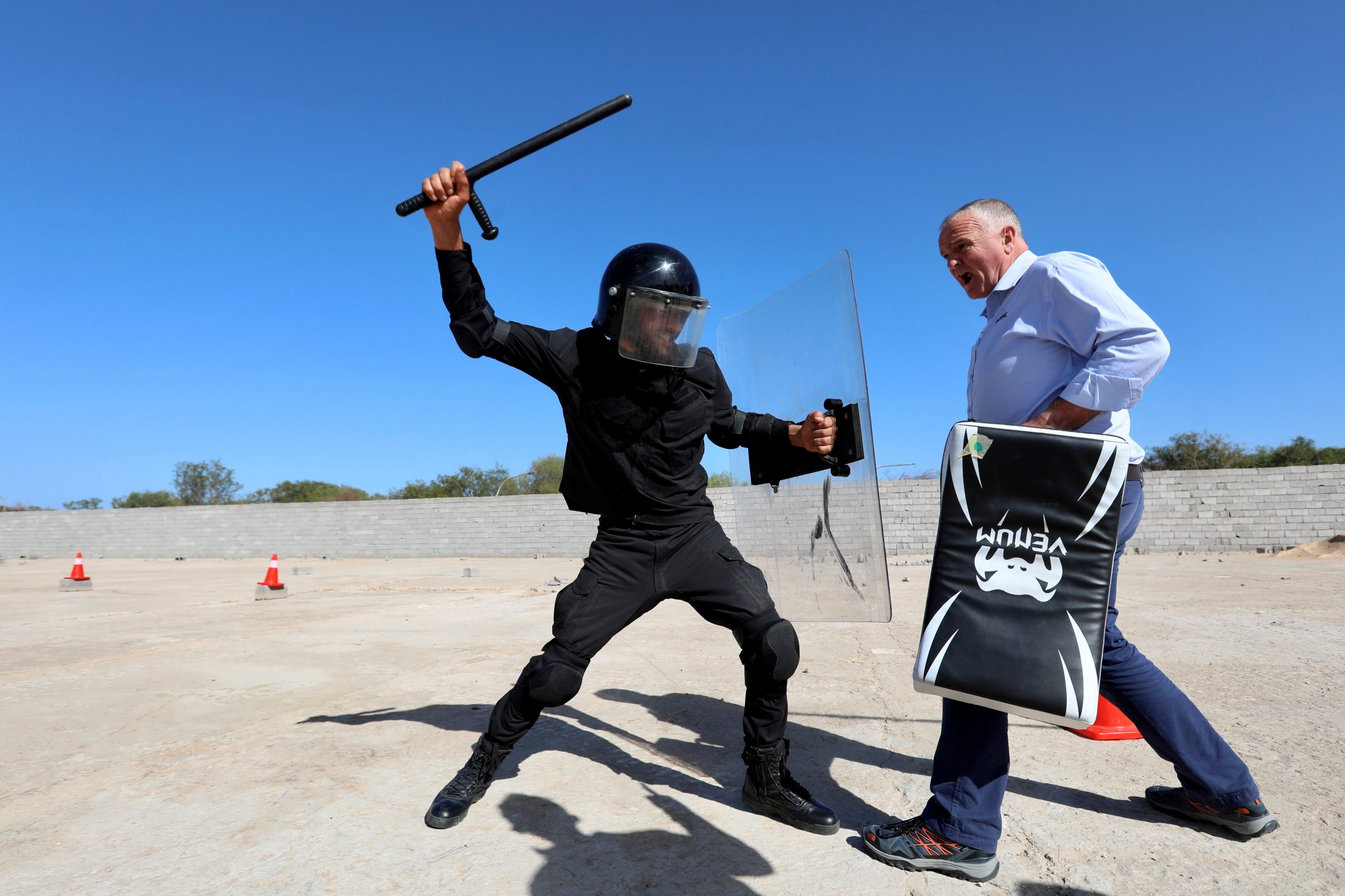 10022021 A member of security forces takes part in a training session arranged by a security company in Tajoura suburb of Tripoli, Libya February 10, 2021.  REUTERS/Hazem Ahmed