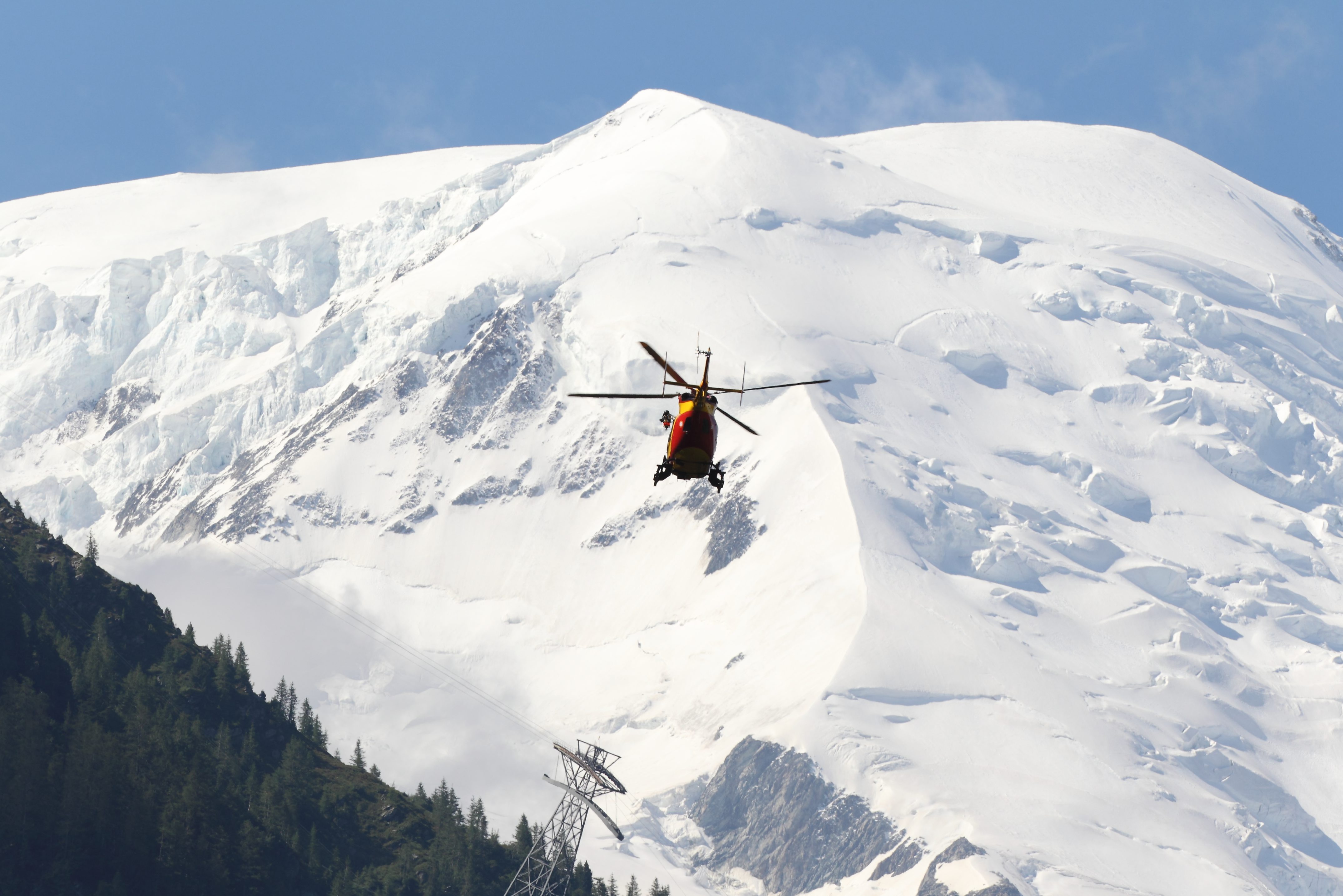 France avalanche kills six climbers near Chamonix
